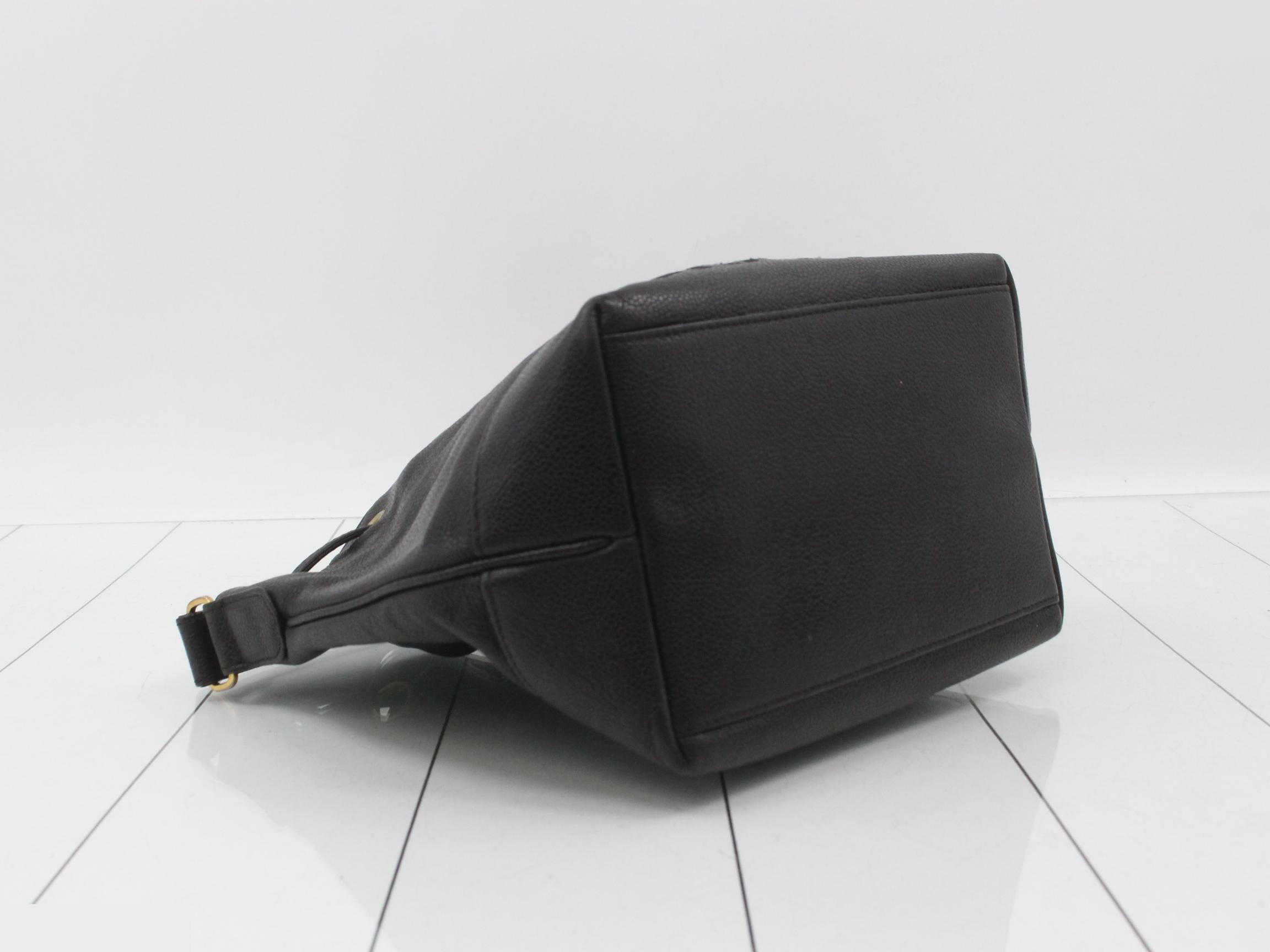 Caviar skin chain shoulder bag — view 5
