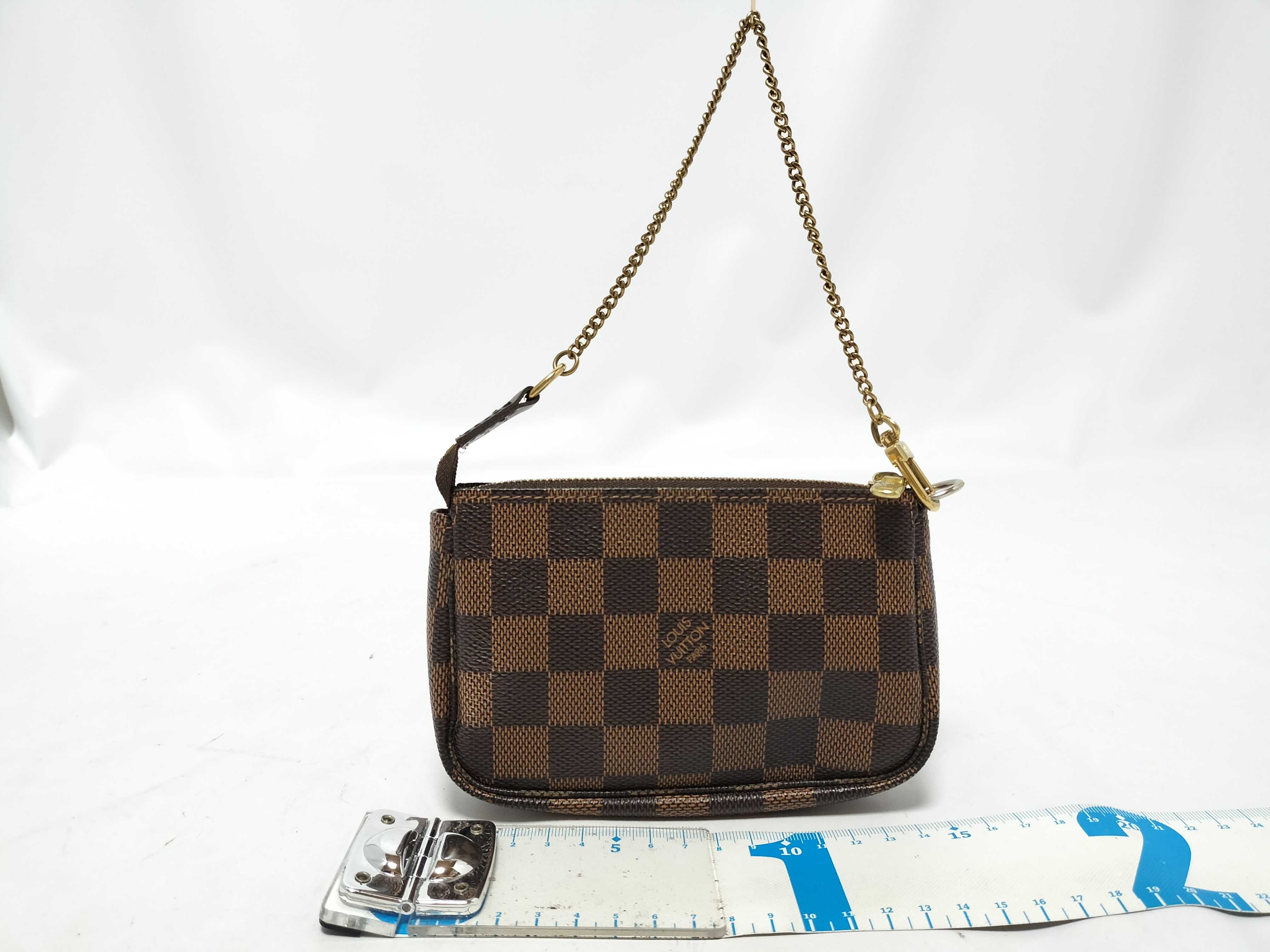 Damier Louis Vuitton Mini Pouch Shoulder Bag Pouch — view 2