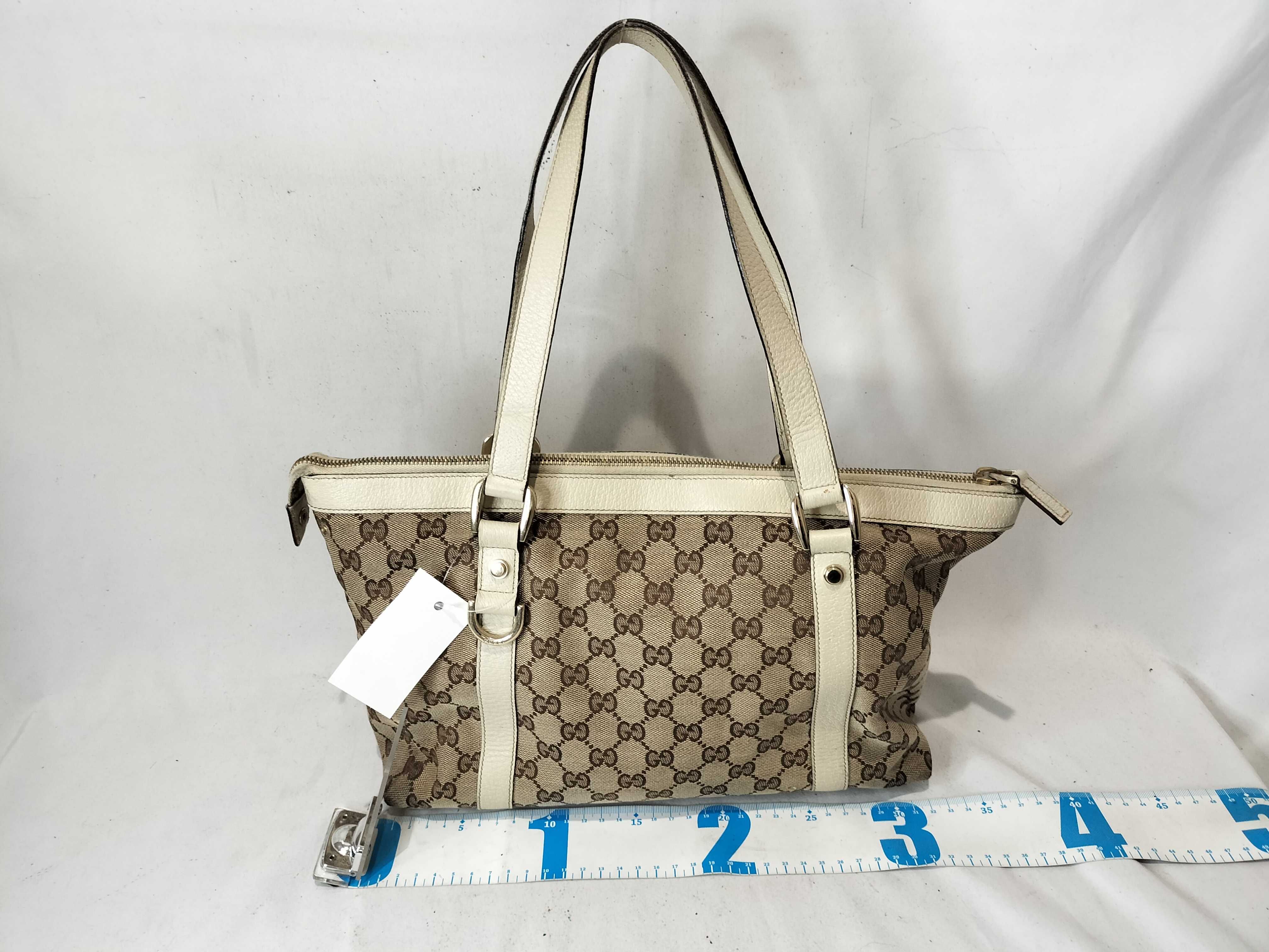 GG Canvas Tote Bag 141470 Handbag — view 3