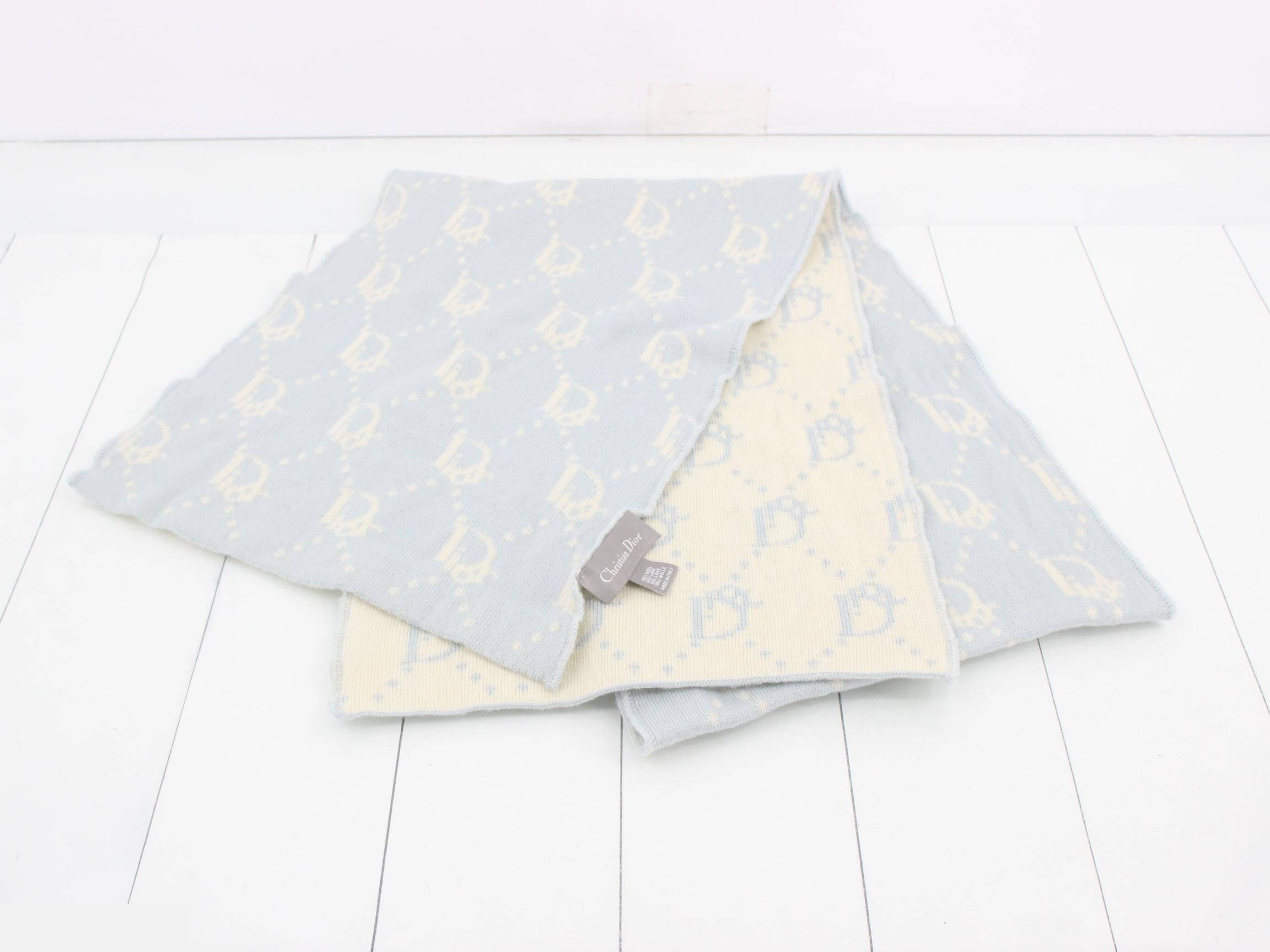 Other lines: Small items, accessories, and scarves — view 2