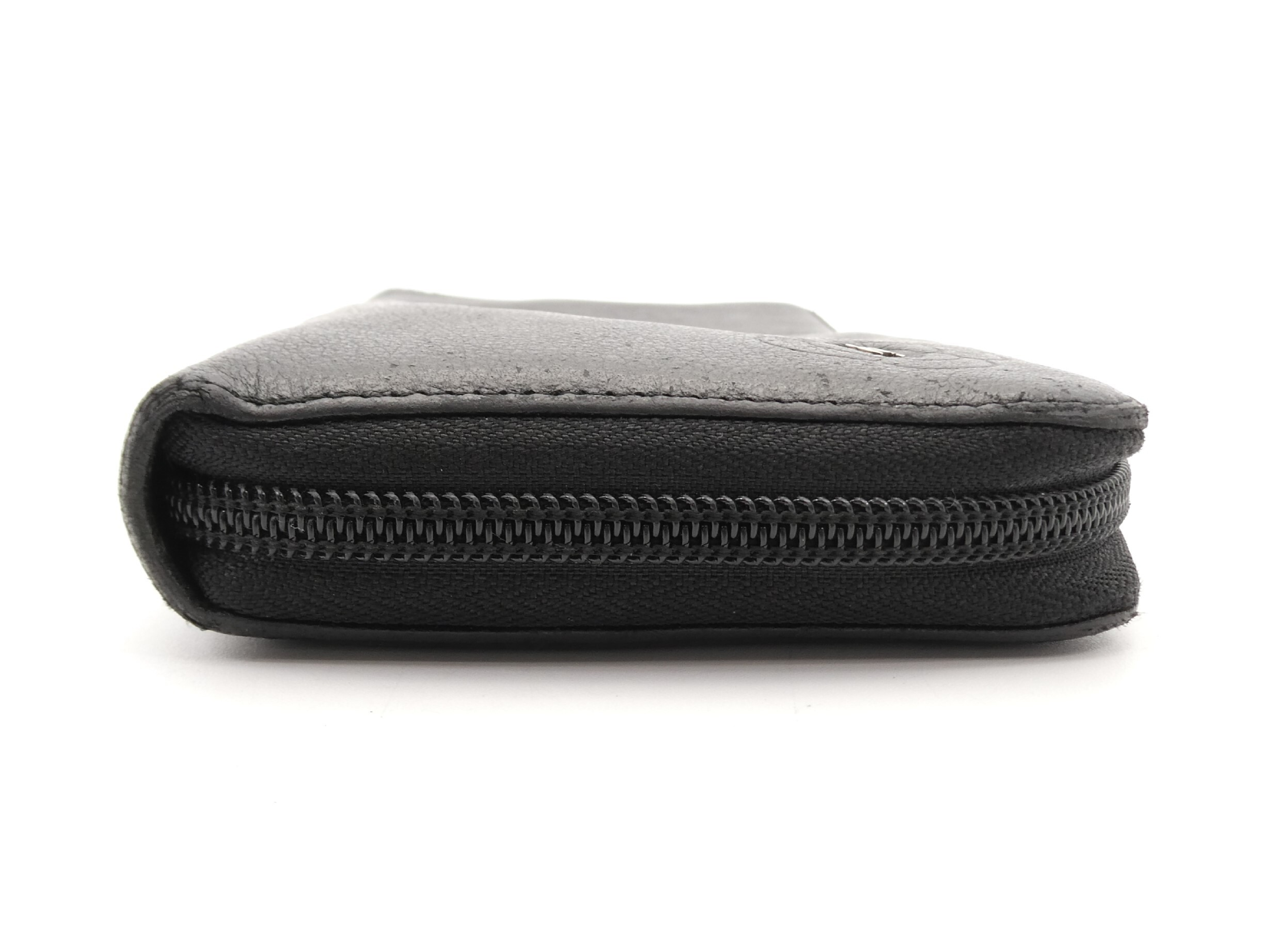 Camellia Coco Mark Round Zipper Wallet — view 4