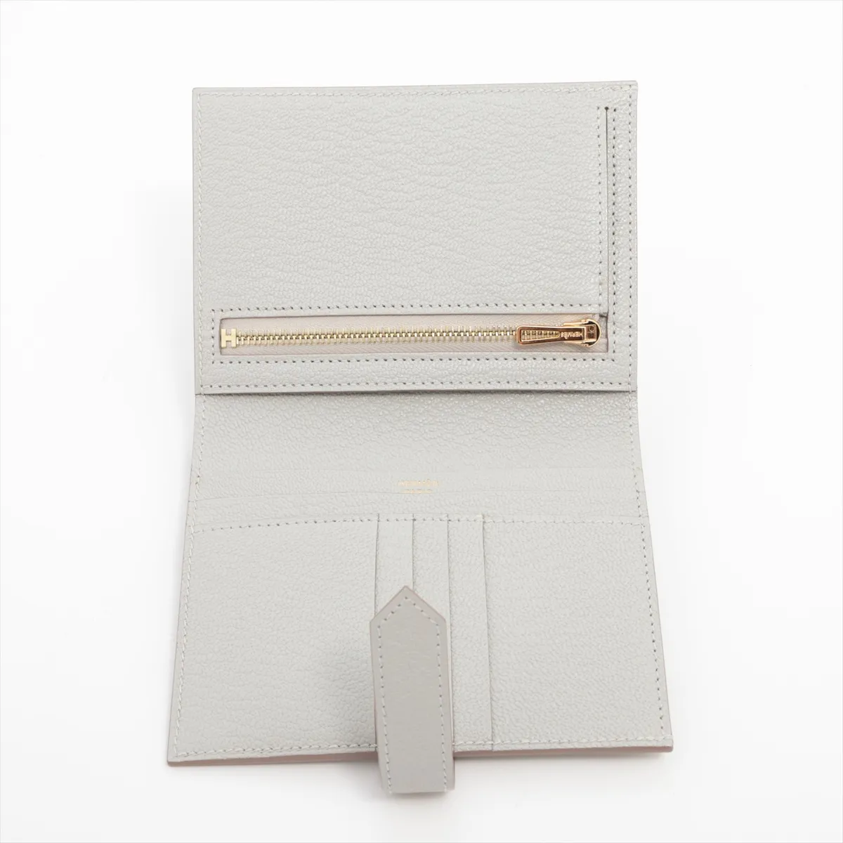 Bearn Compact Chevre Mysore Compact Wallet Gris Neve Gold Hardware K:2025 — view 3