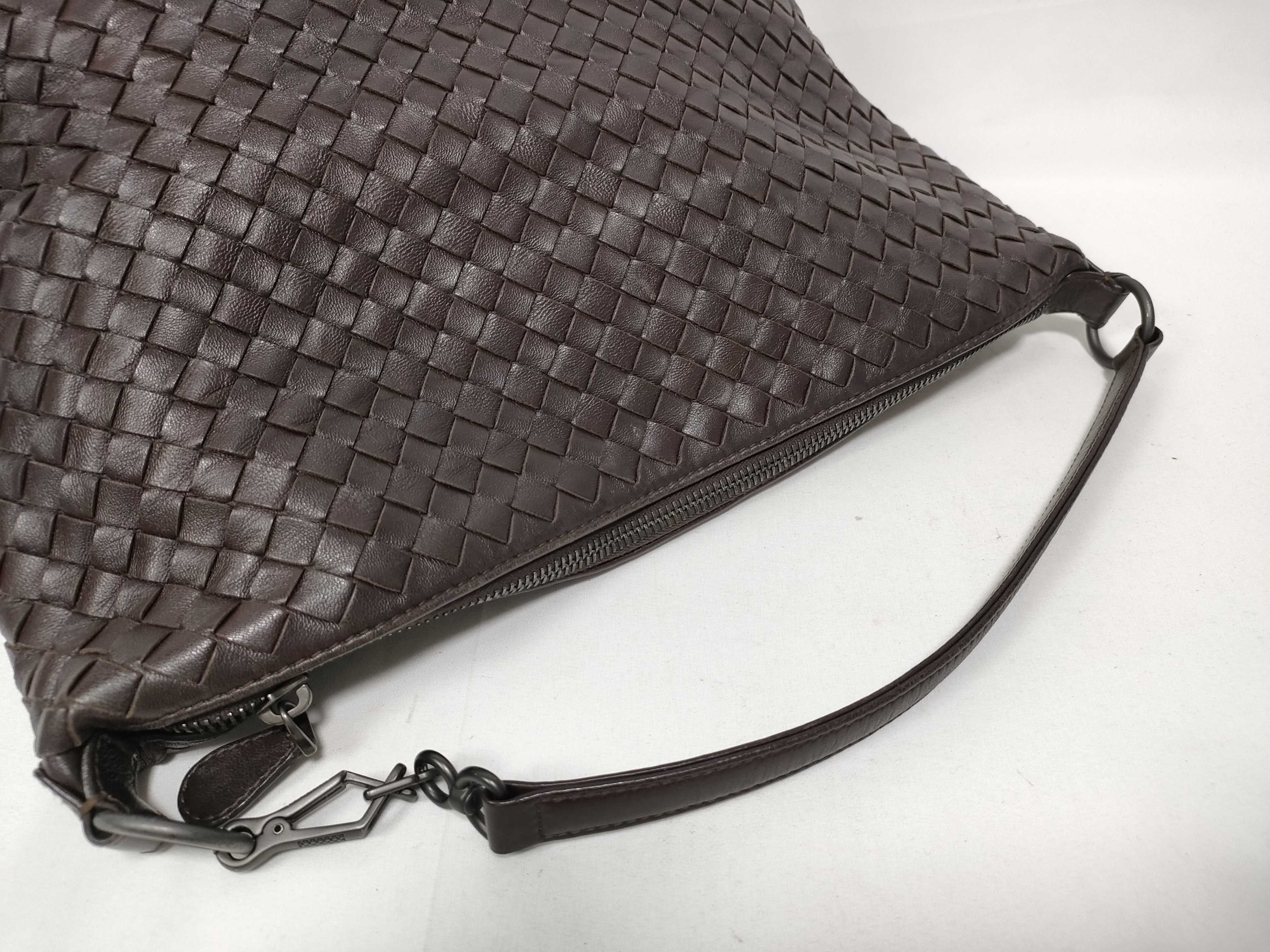 Intrecciato ID-BottegaVenetaIntrecciatoCowSkinShoulderBagBrown B00785475J Shoulder Bag — view 9