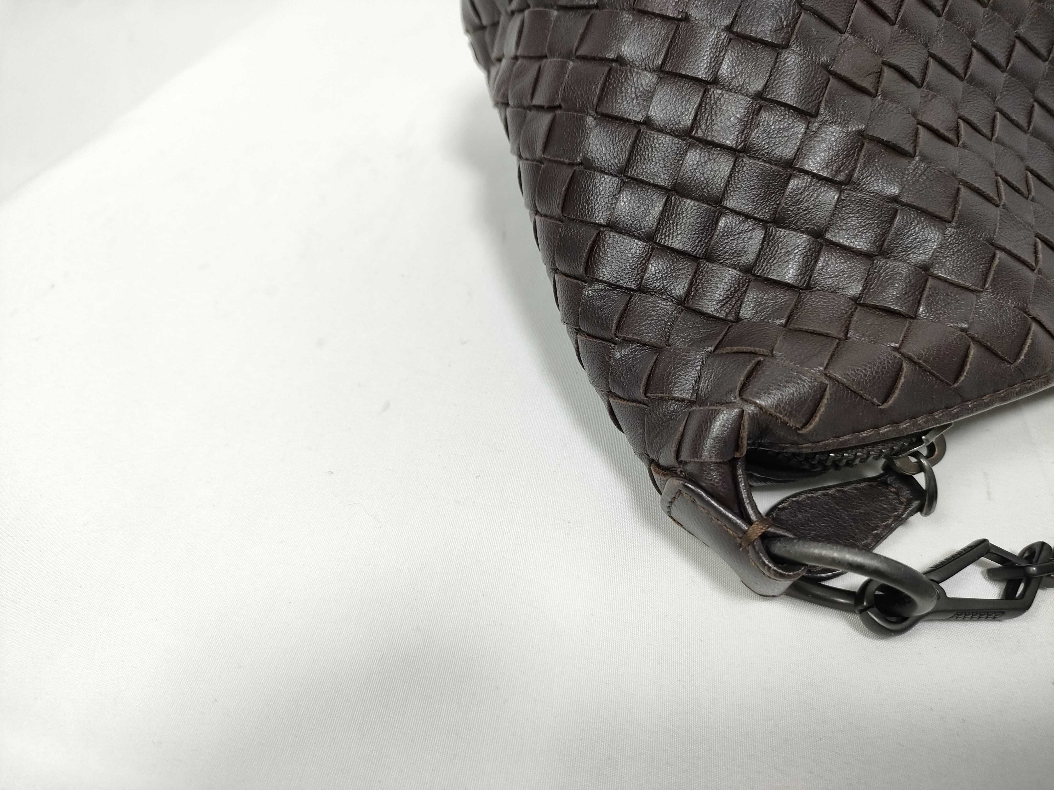 Intrecciato ID-BottegaVenetaIntrecciatoCowSkinShoulderBagBrown B00785475J Shoulder Bag — view 10
