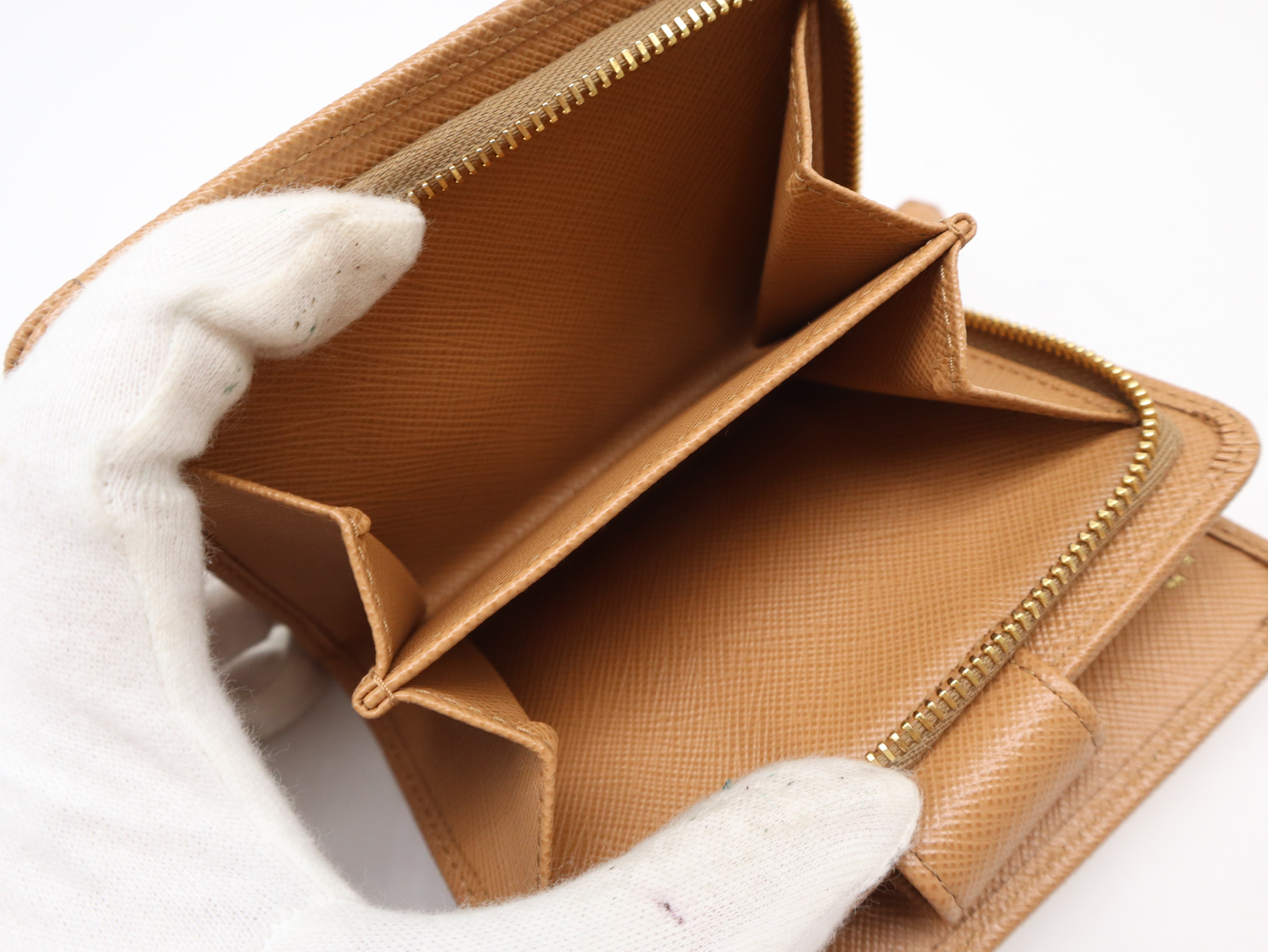 1ML018 Saffiano Bi-fold Wallet, Light Brown — view 10