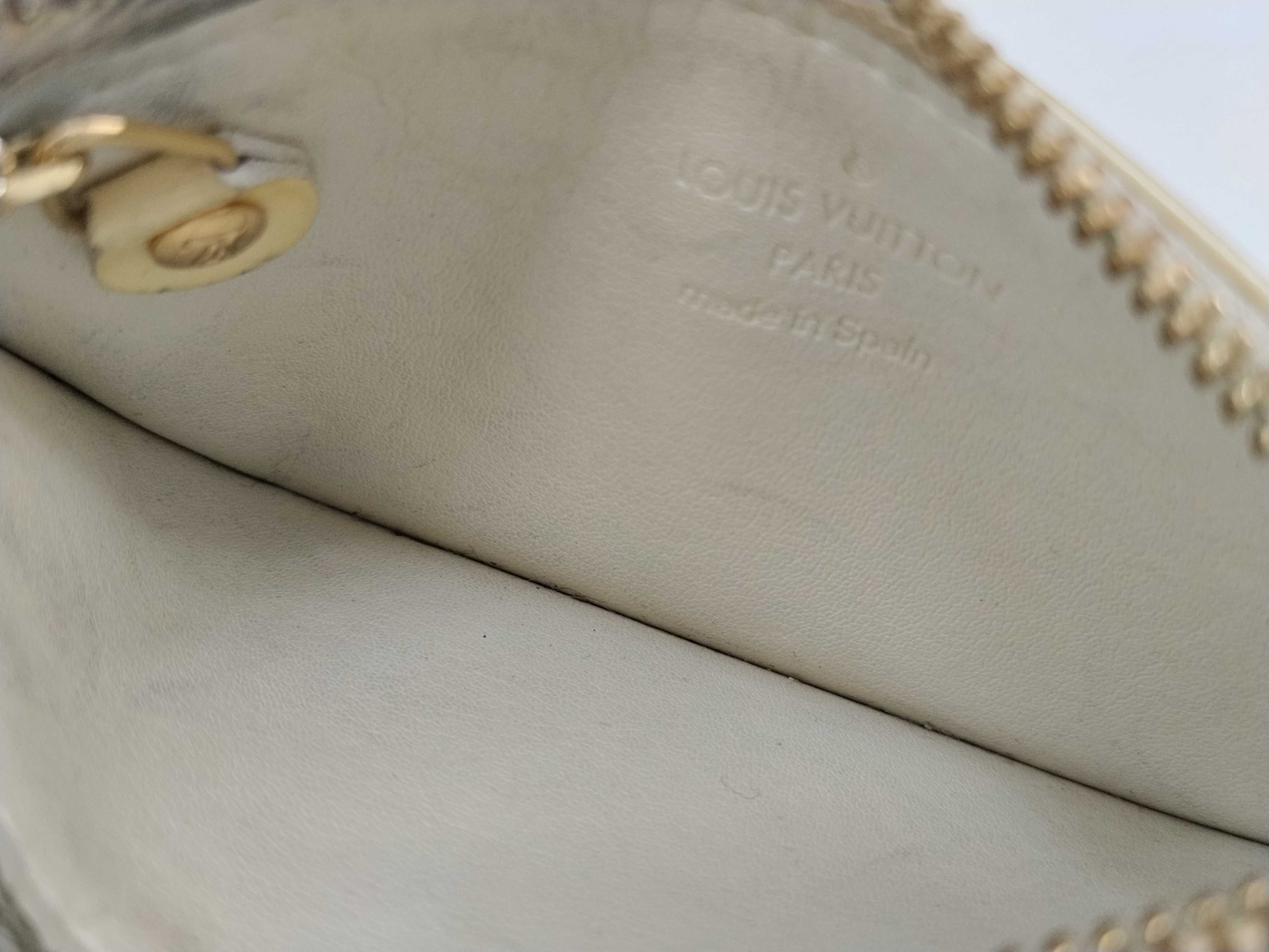 Vernis Louis Vuitton Vernis Pochette Clé Coin Case M91348 CA2077 Coin Case — view 11