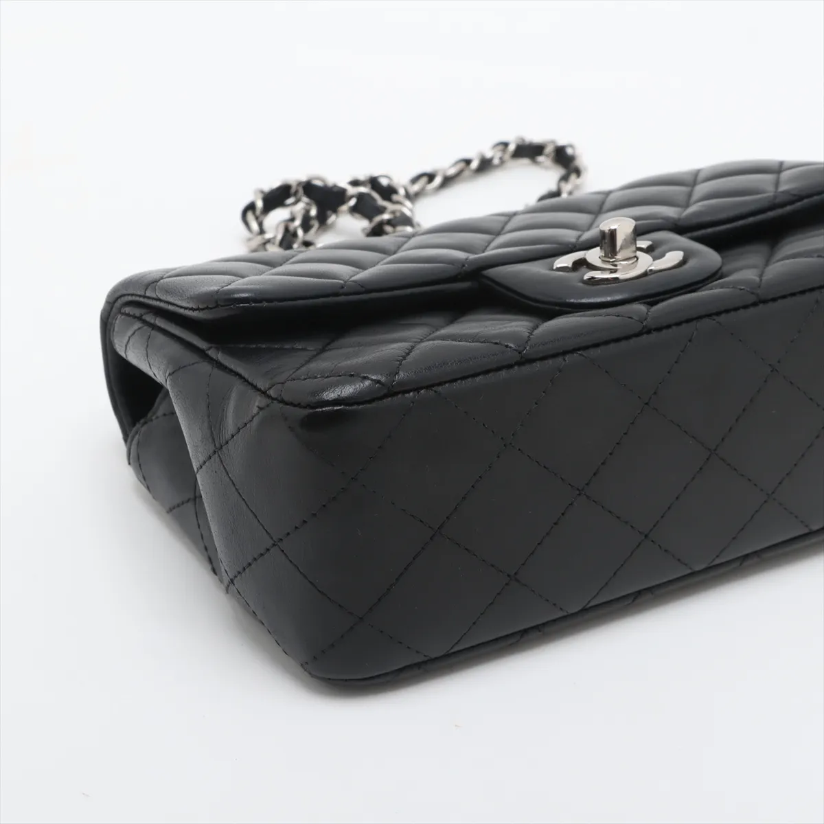 Mini Matelasse 20 Lambskin Single Flap Single Chain Bag Black Silver Hardware A69900 — view 4