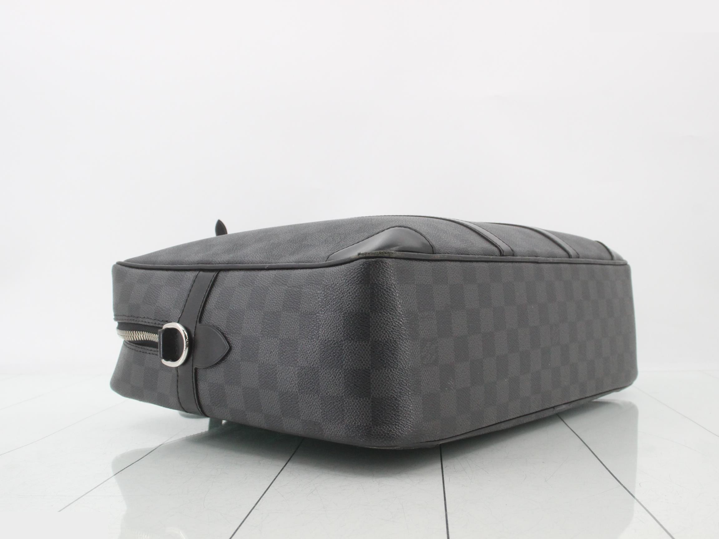 Graphite Voyage GM — view 5