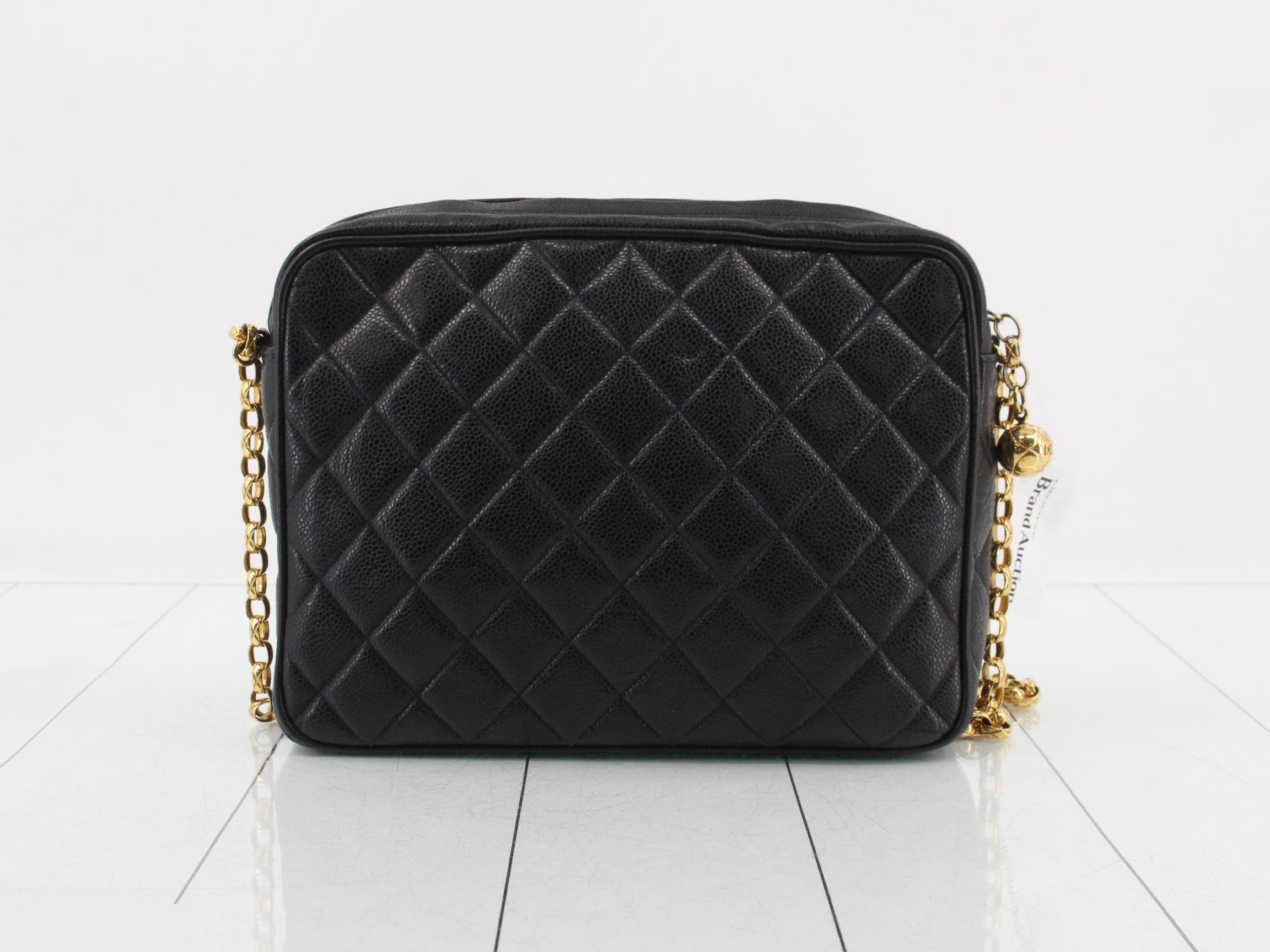 Caviar leather matelassé outside flap chain shoulder bag — view 2