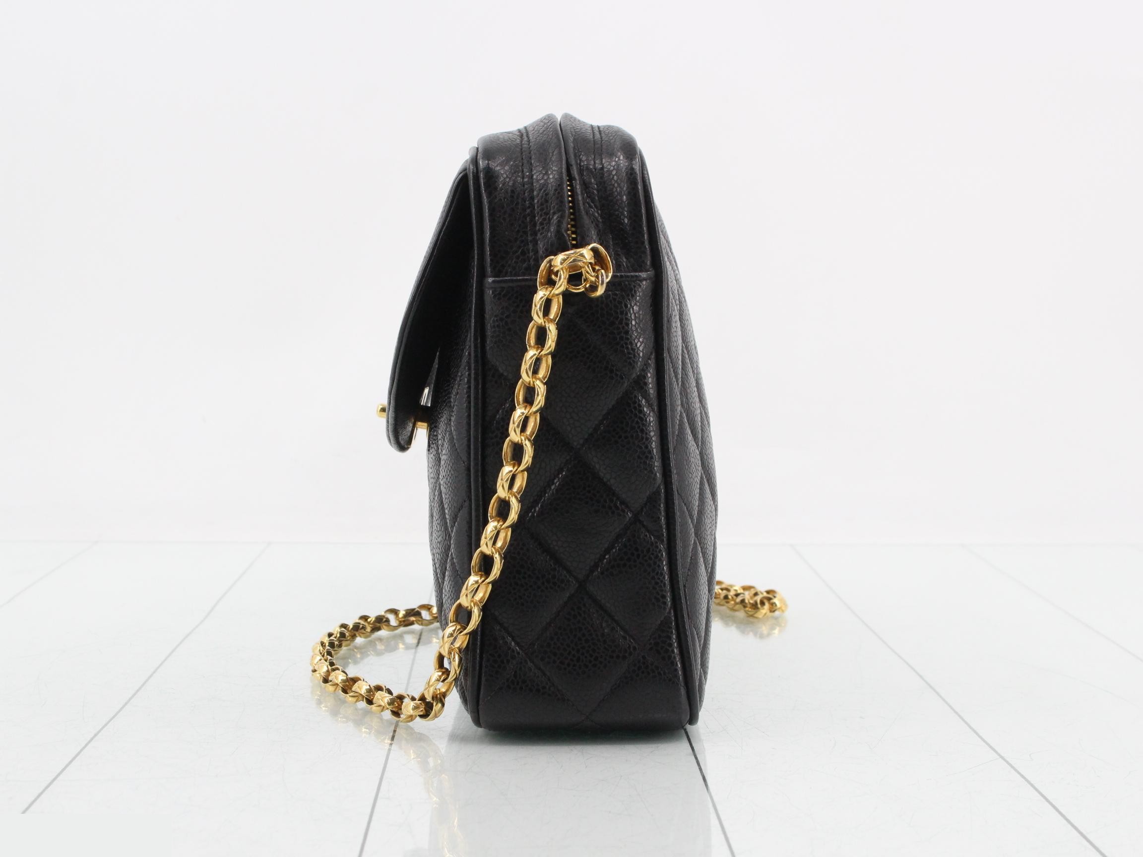 Caviar leather matelassé outside flap chain shoulder bag — view 3