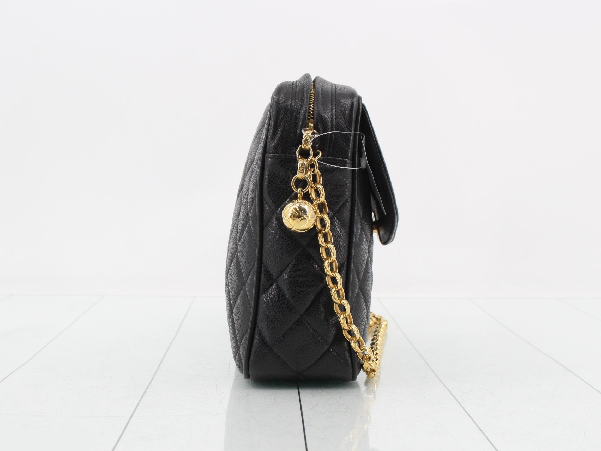 Caviar leather matelassé outside flap chain shoulder bag — view 4