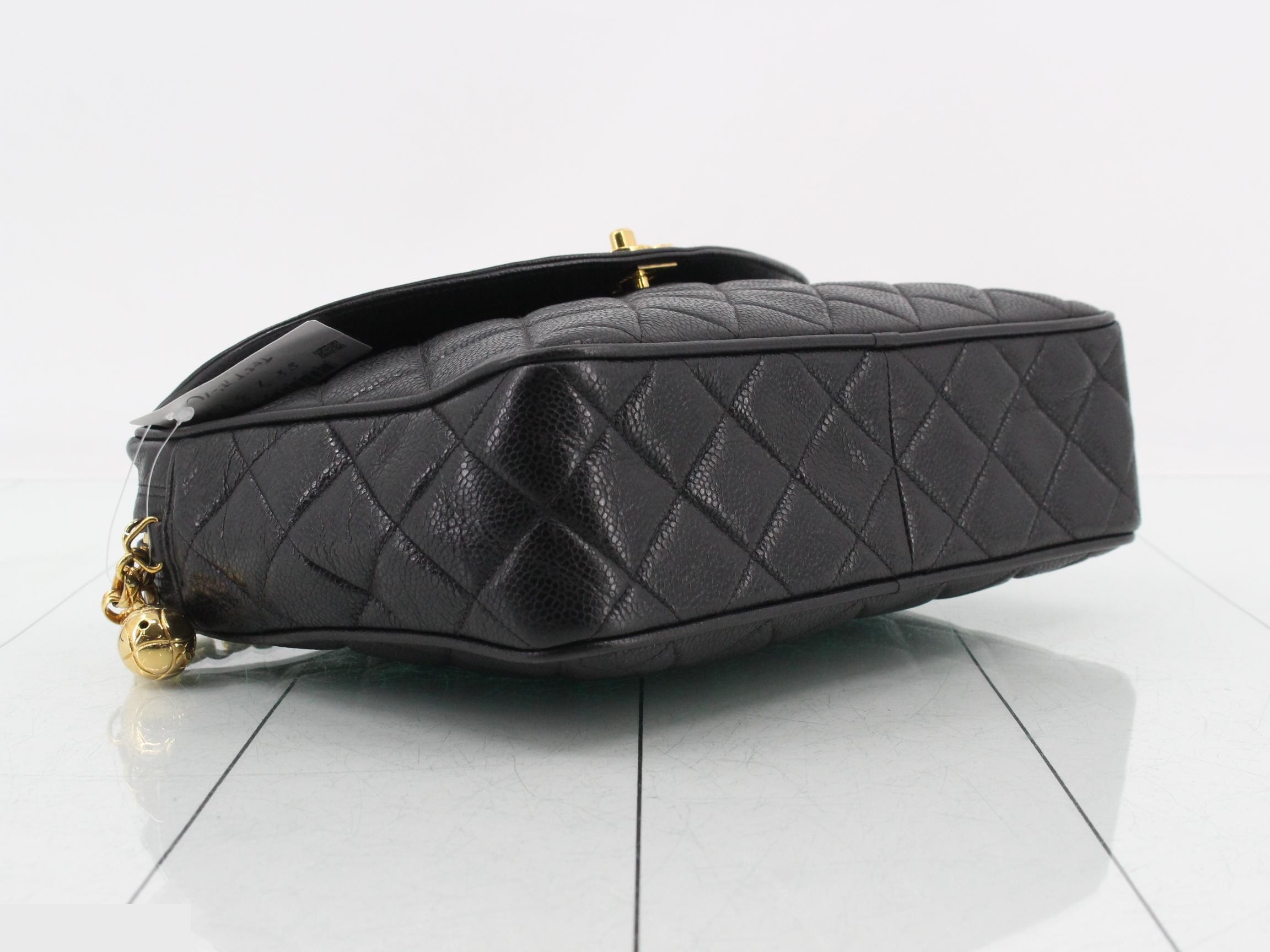 Caviar leather matelassé outside flap chain shoulder bag — view 5