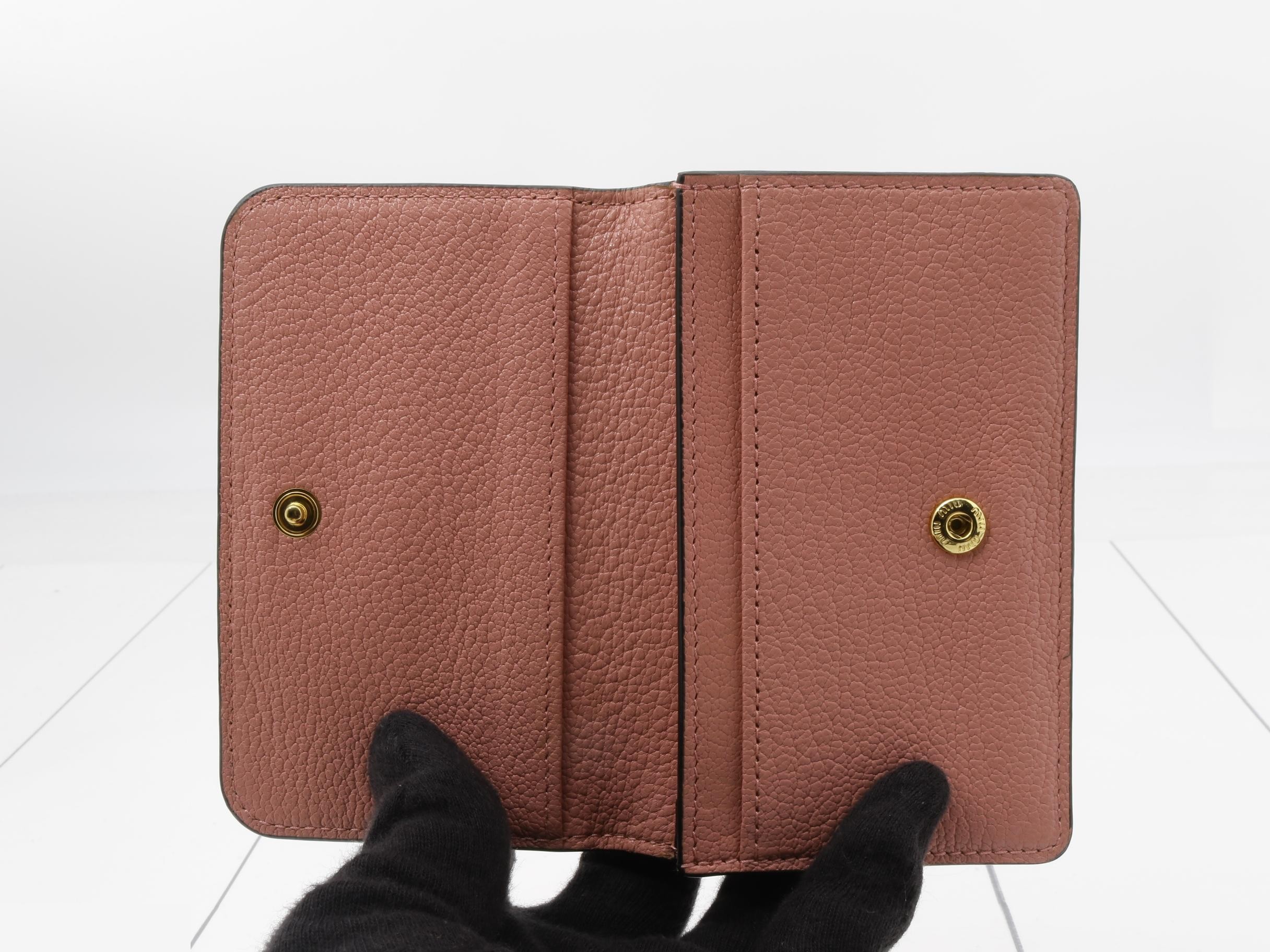 Other items: Bags, notebook covers, card cases, etc. — view 4