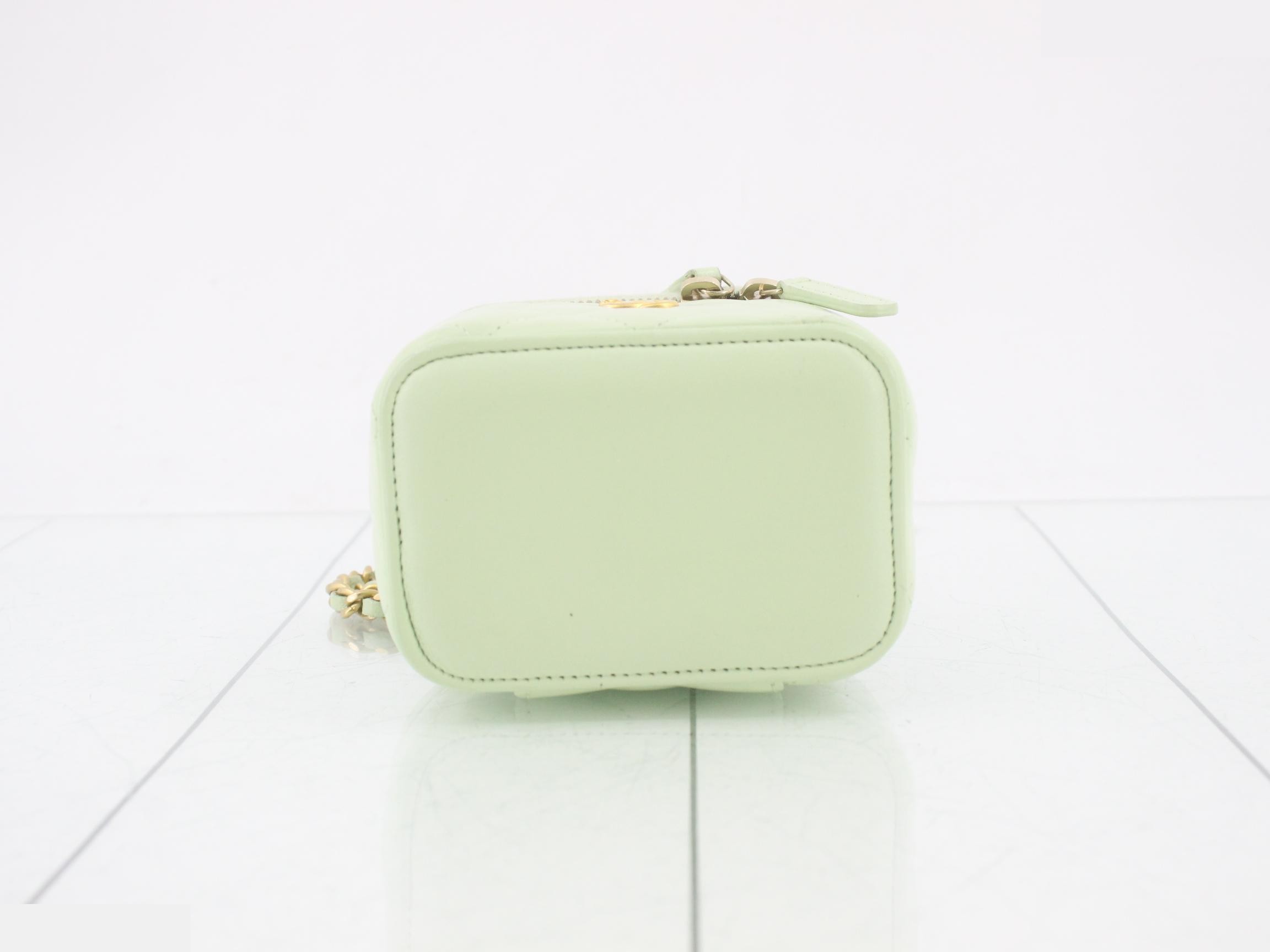 Matelassé Lambskin Vanity Chain Pouch, Light Green — view 3