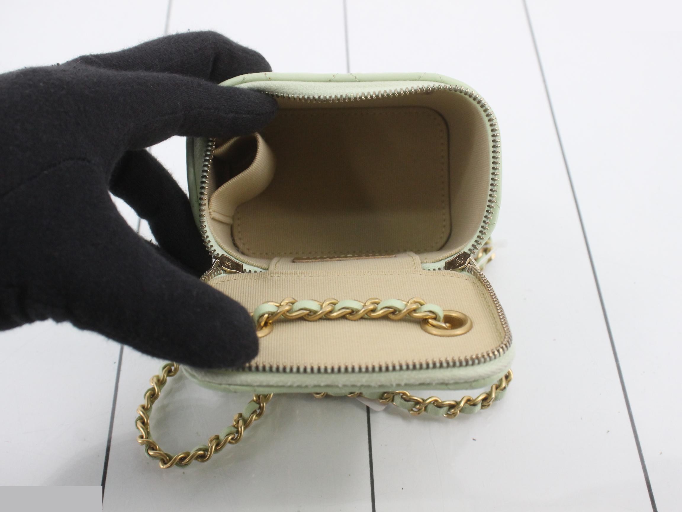 Matelassé Lambskin Vanity Chain Pouch, Light Green — view 4