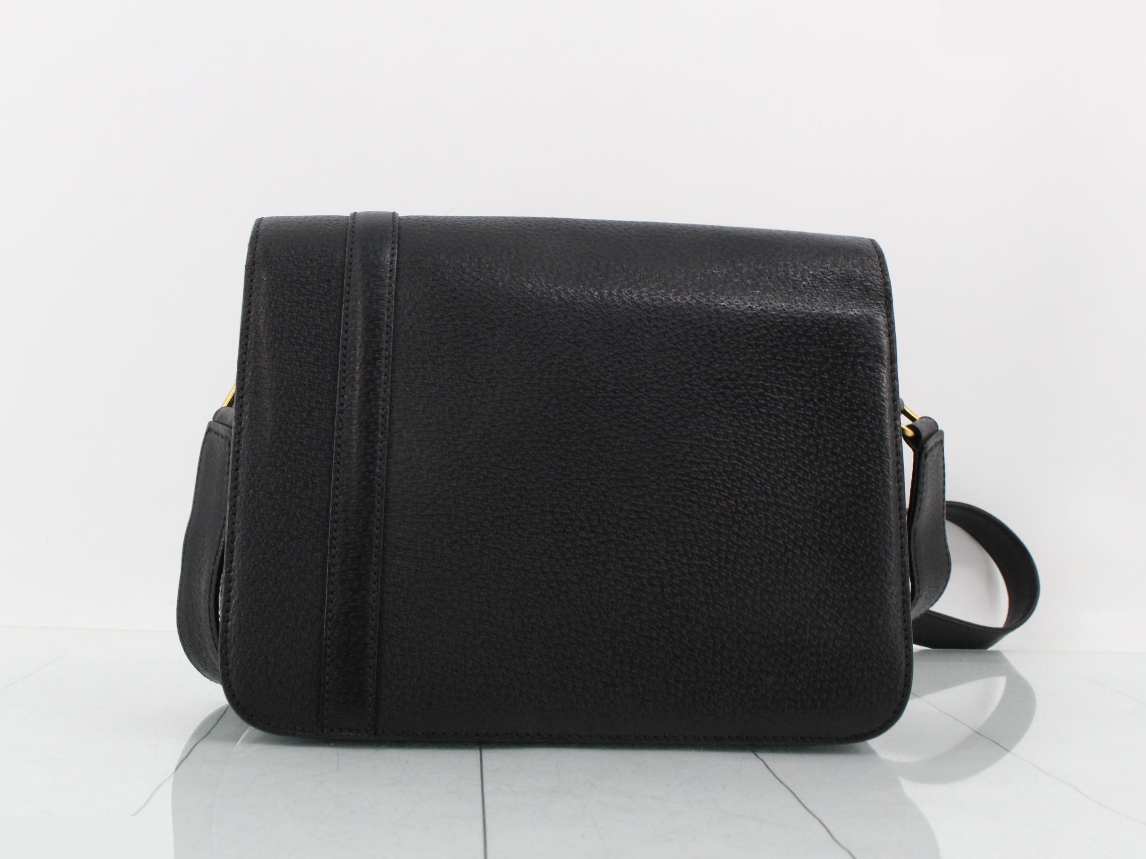 Vintage Gucci shoulder bag, women's, black, cross-body, saddle bag style. — view 2