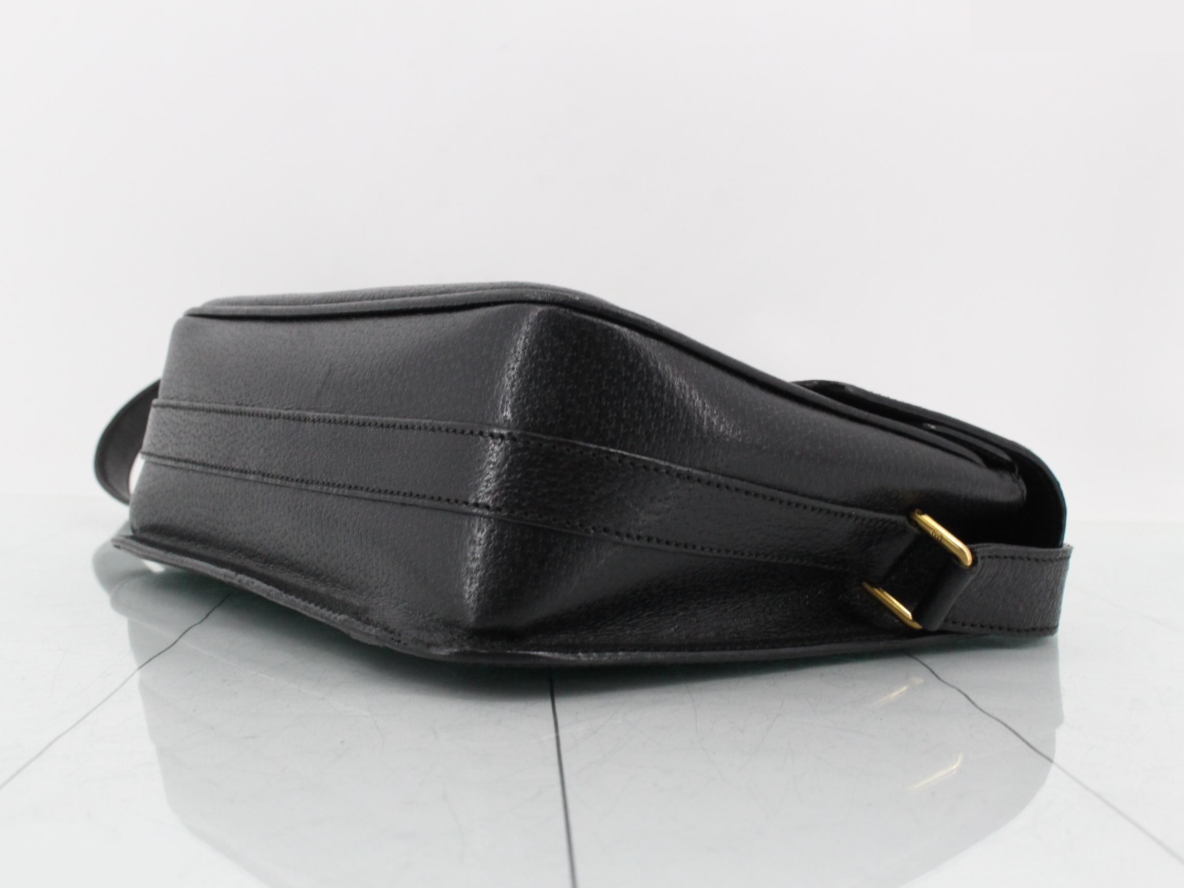 Vintage Gucci shoulder bag, women's, black, cross-body, saddle bag style. — view 6
