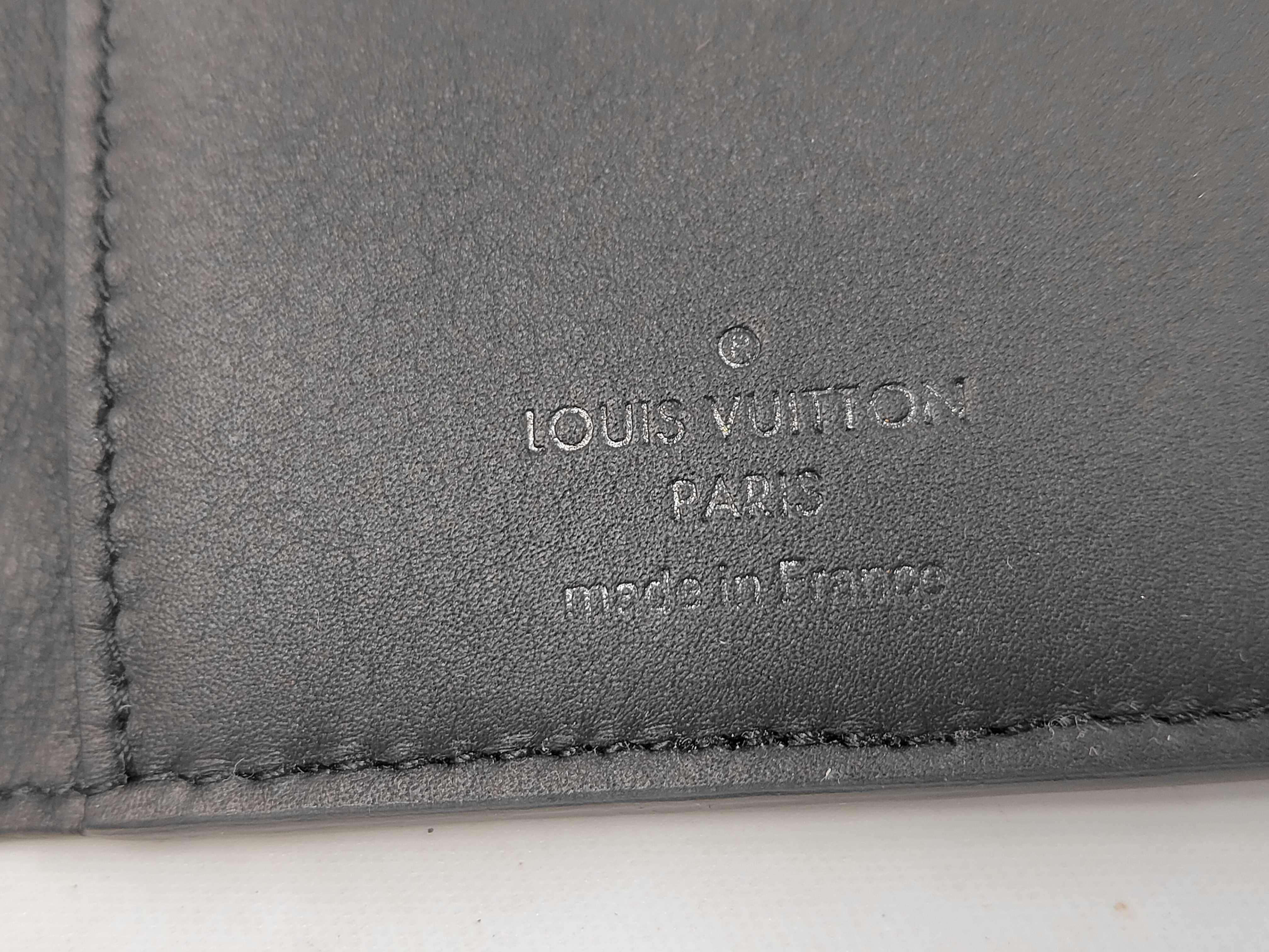 M69044 Organizer de Poche Card Case — view 8