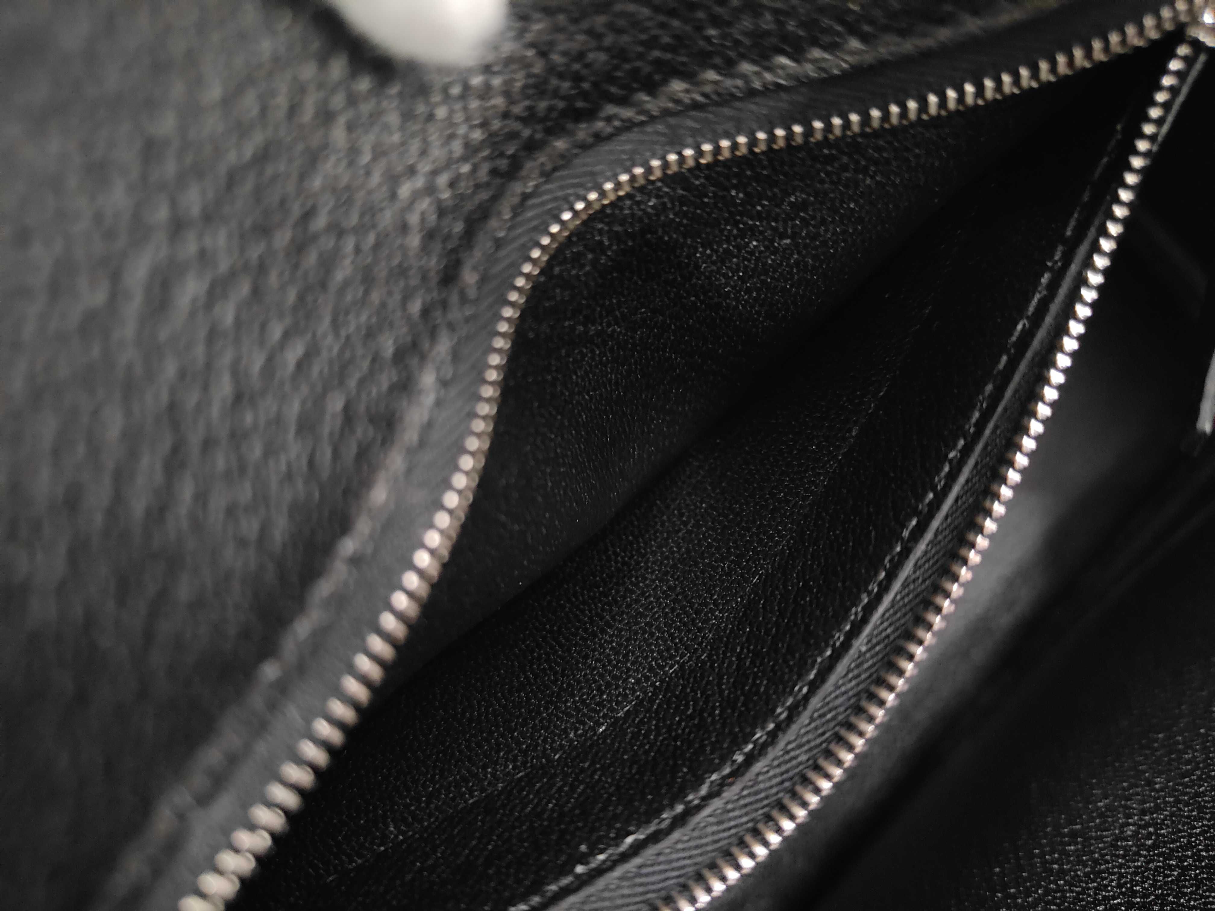 Birkin 25 Black Togo Leather Handbag with Silver Hardware and G Stamp — view 9