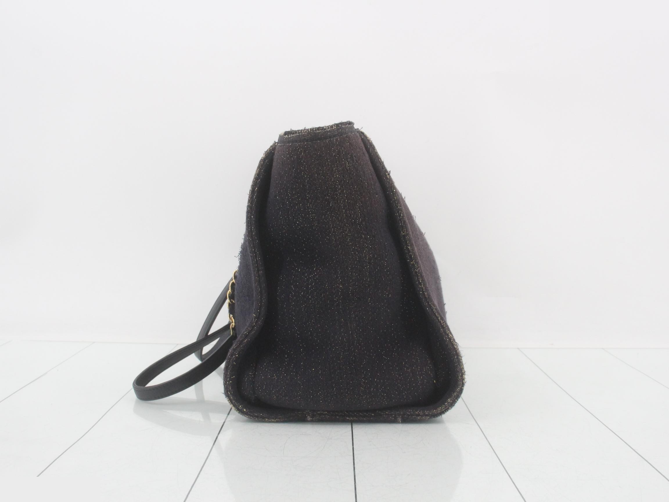 Deauville MM Chain Tote — view 4