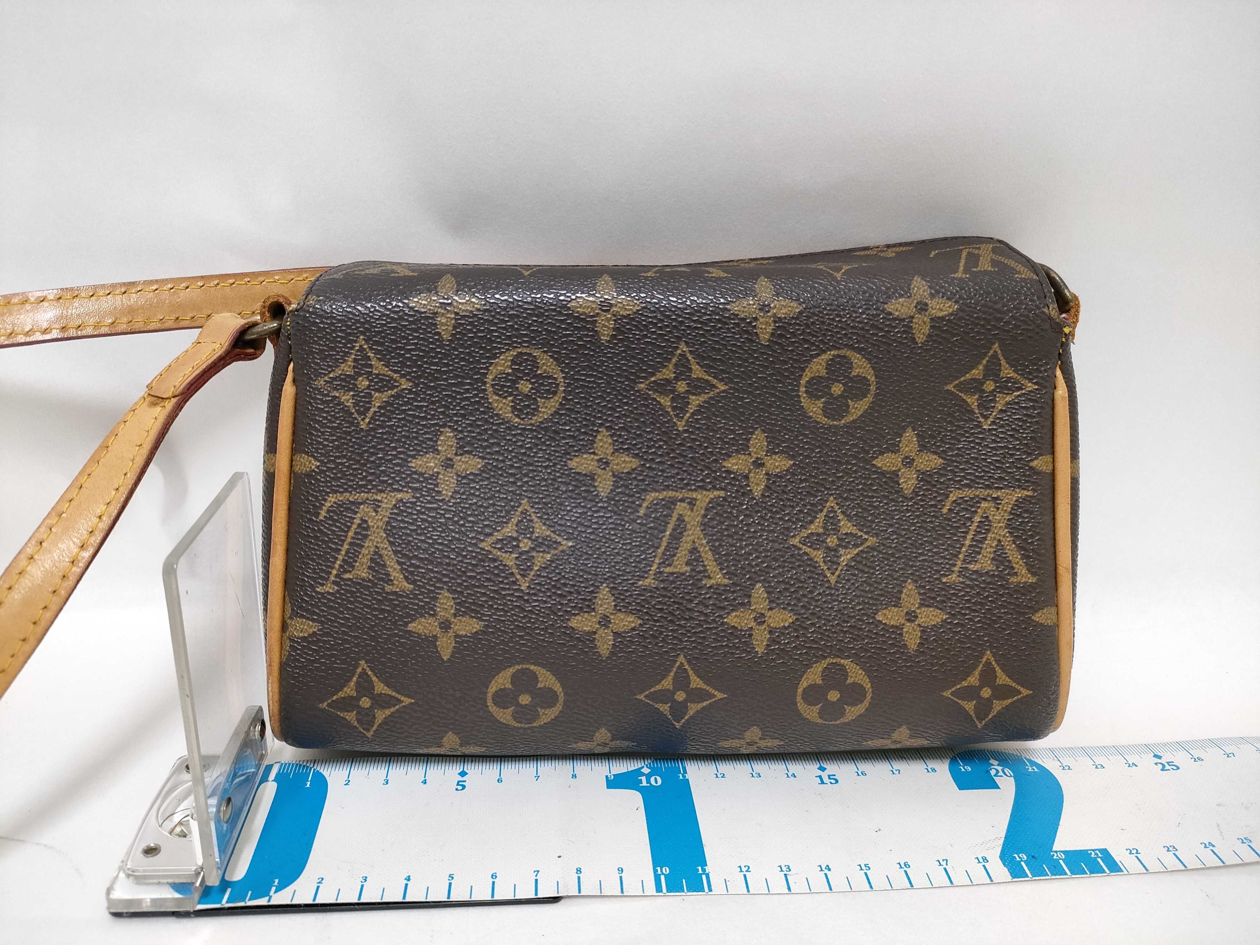 Monogram Louis Vuitton Recital M51900 Monogram Shoulder Bag — view 2