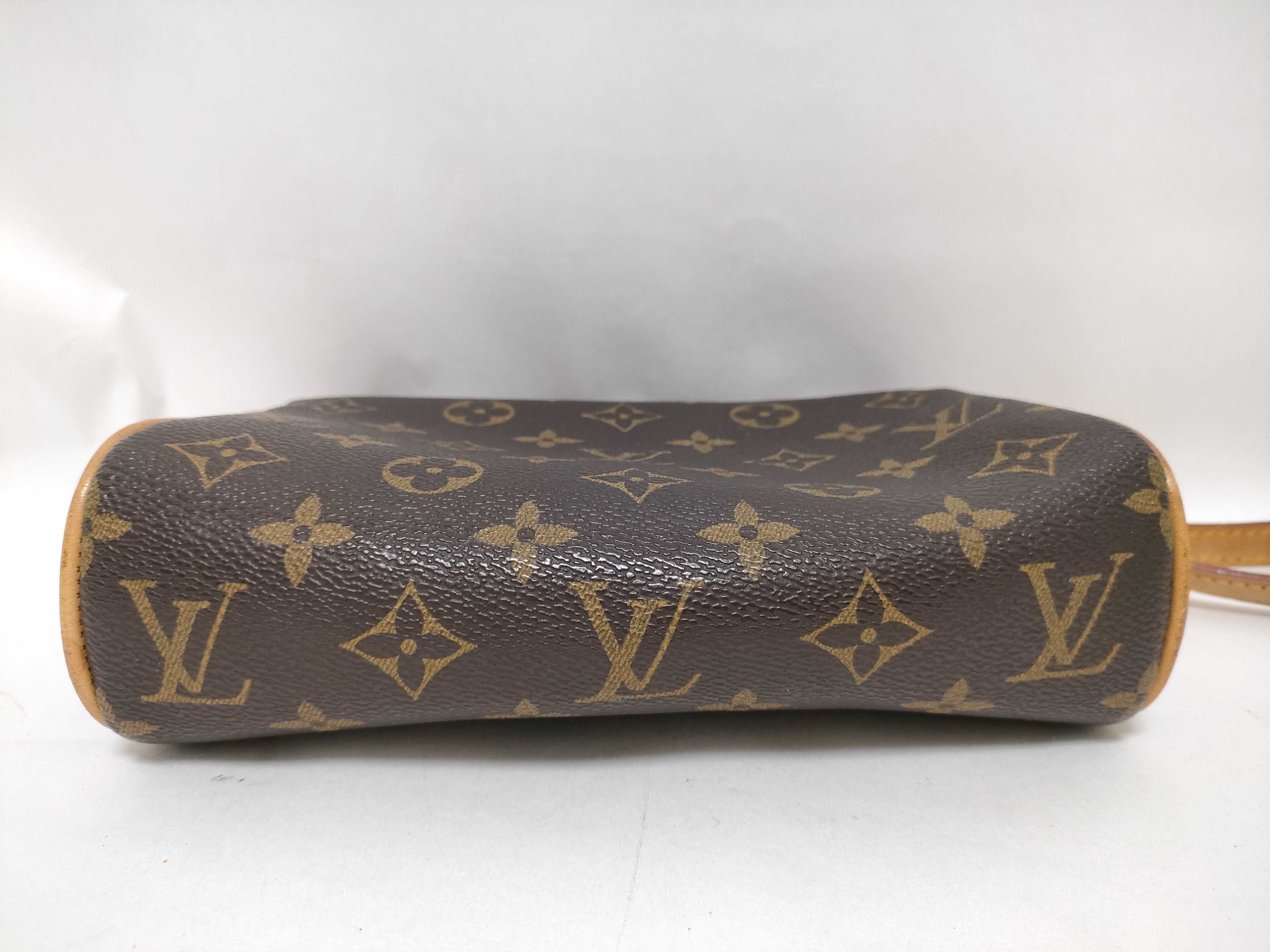 Monogram Louis Vuitton Recital M51900 Monogram Shoulder Bag — view 7