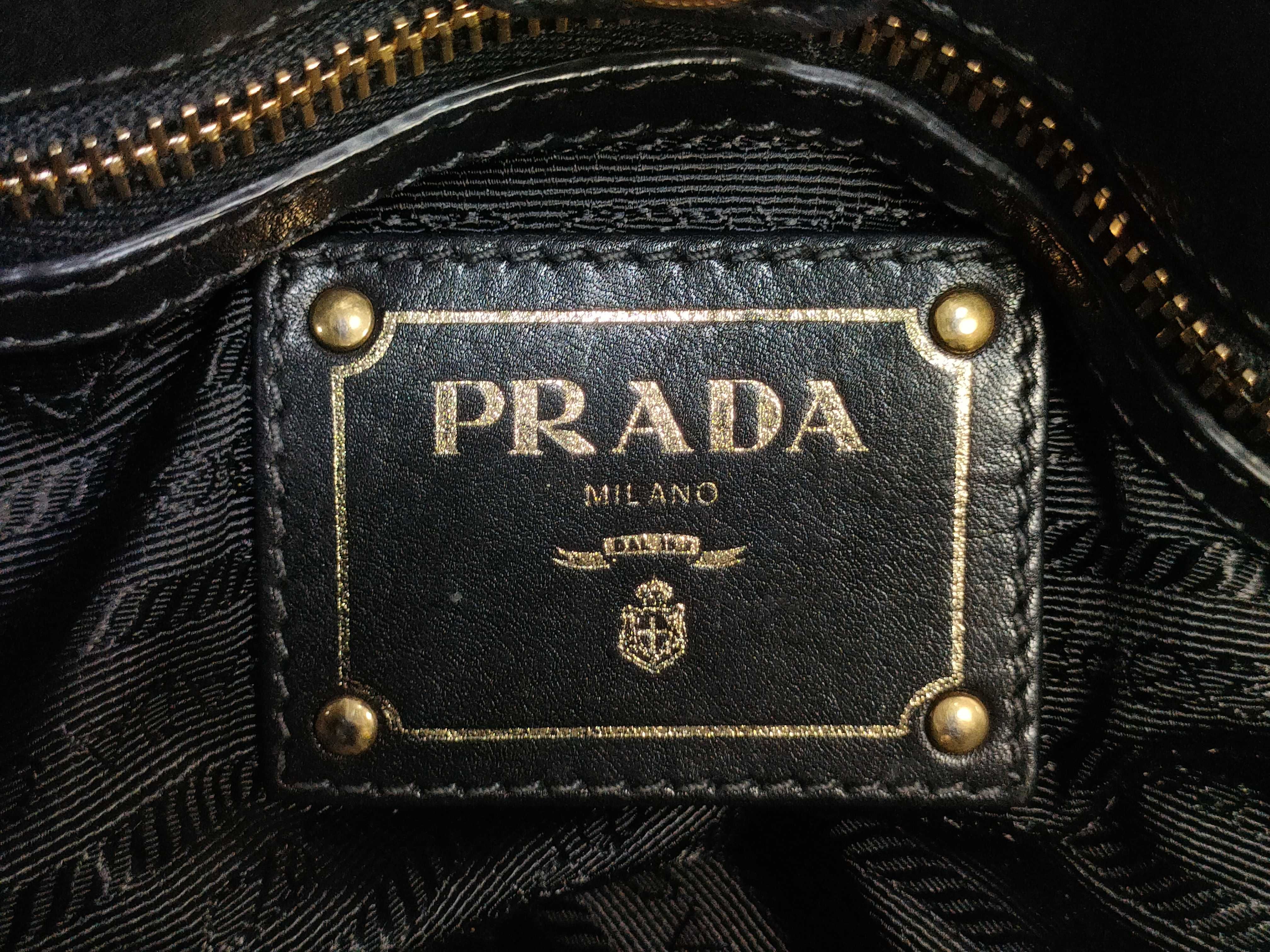 Black Leather Shirring Tote Bag (Handbag) — view 14
