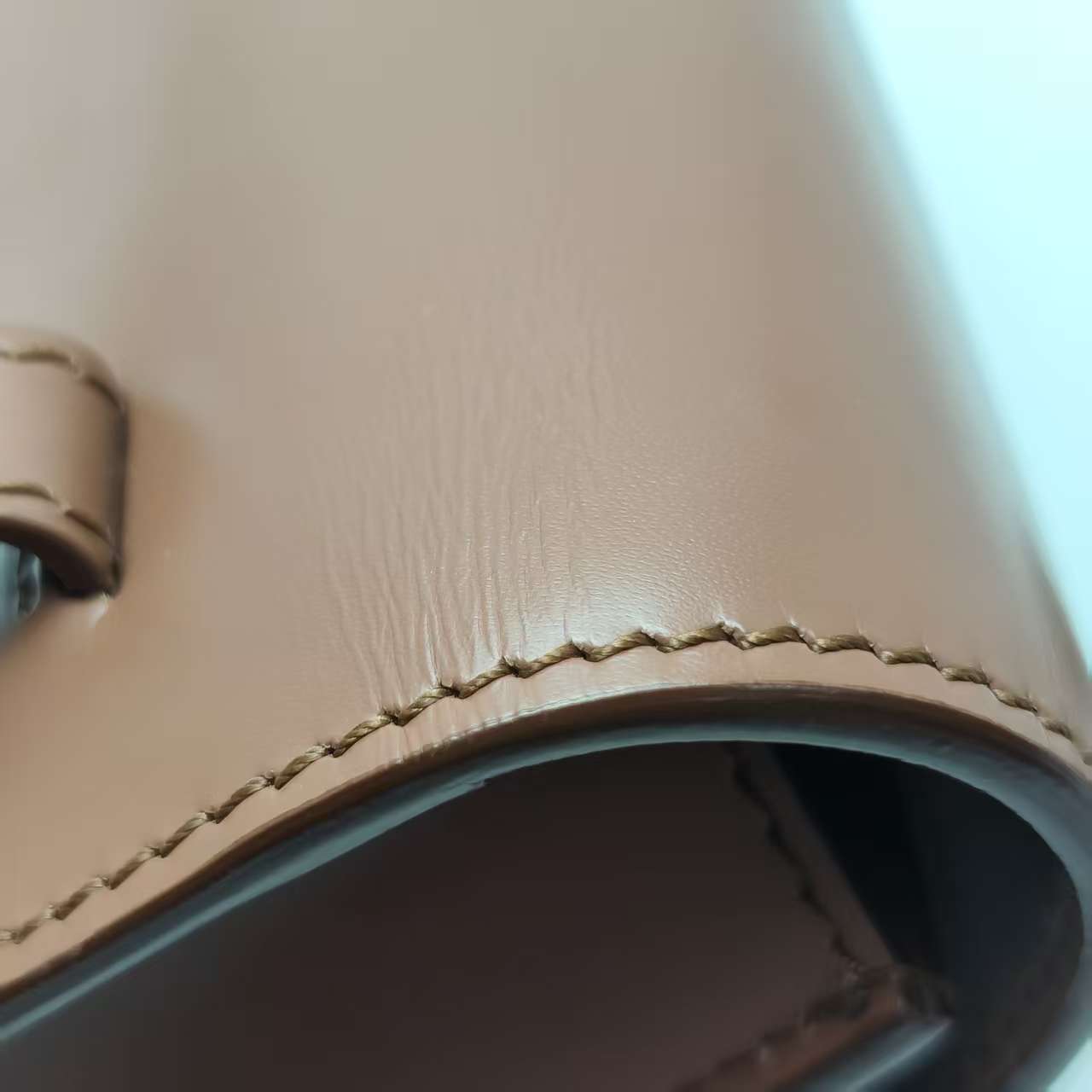 【*Shipped from: China*】BURBERRY Box Leather Shoulder Bag — view 12