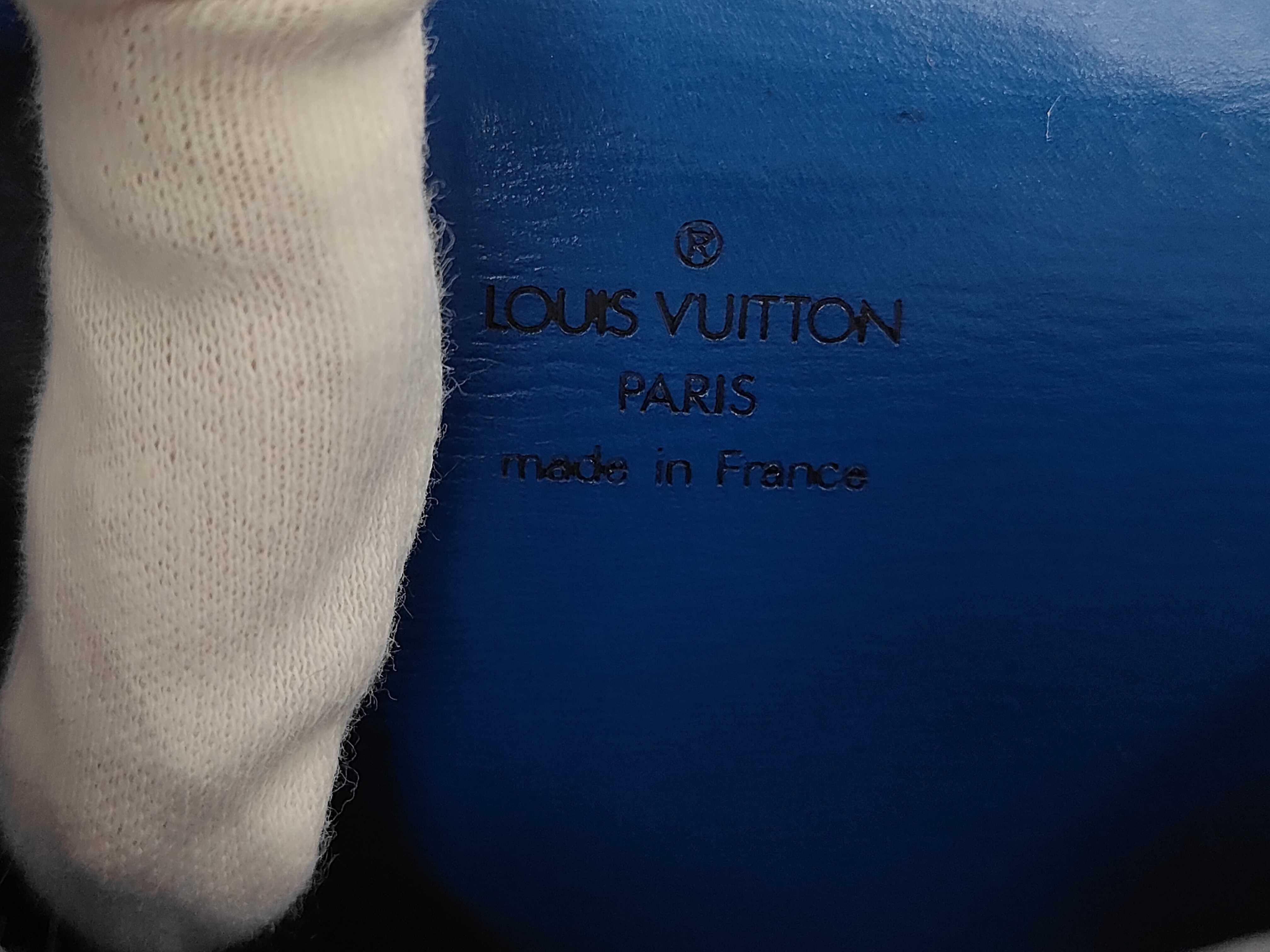 Epi Ceinture Tilsit Pouch — view 5