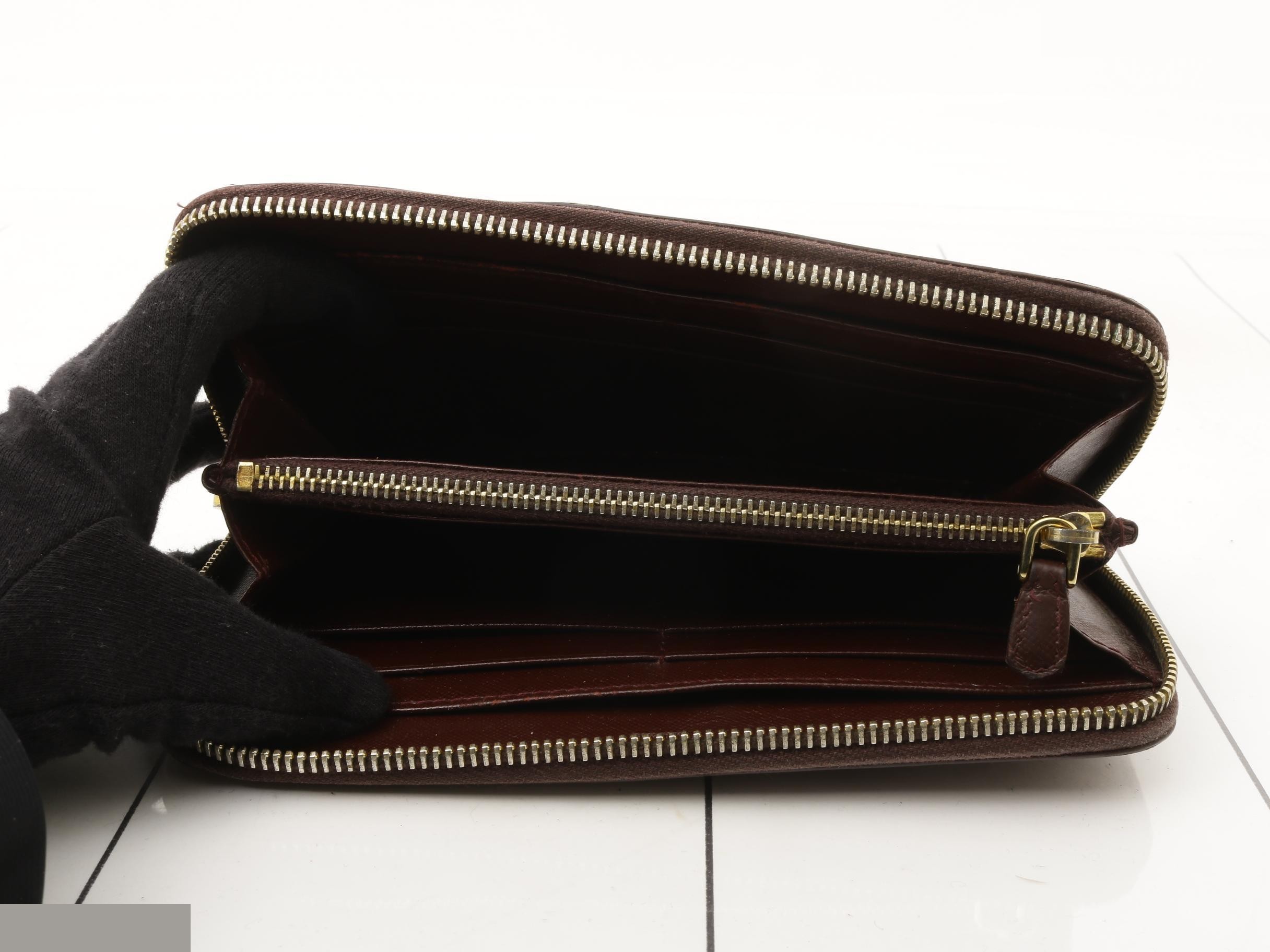 Other lines: Bags and Wallets — view 4
