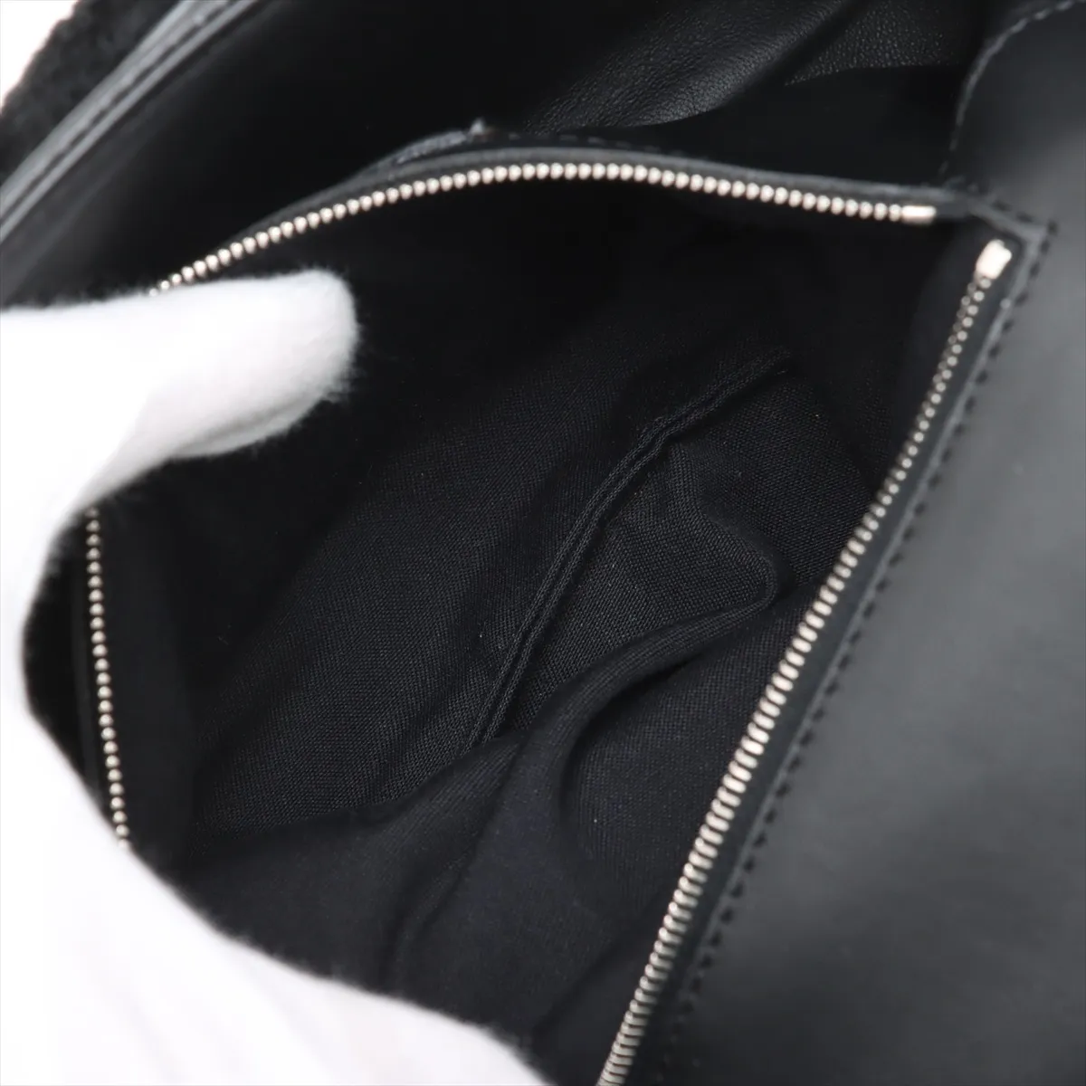 Boa x Leather Chain Shoulder Bag Black 8BR677 with Mirror — view 8