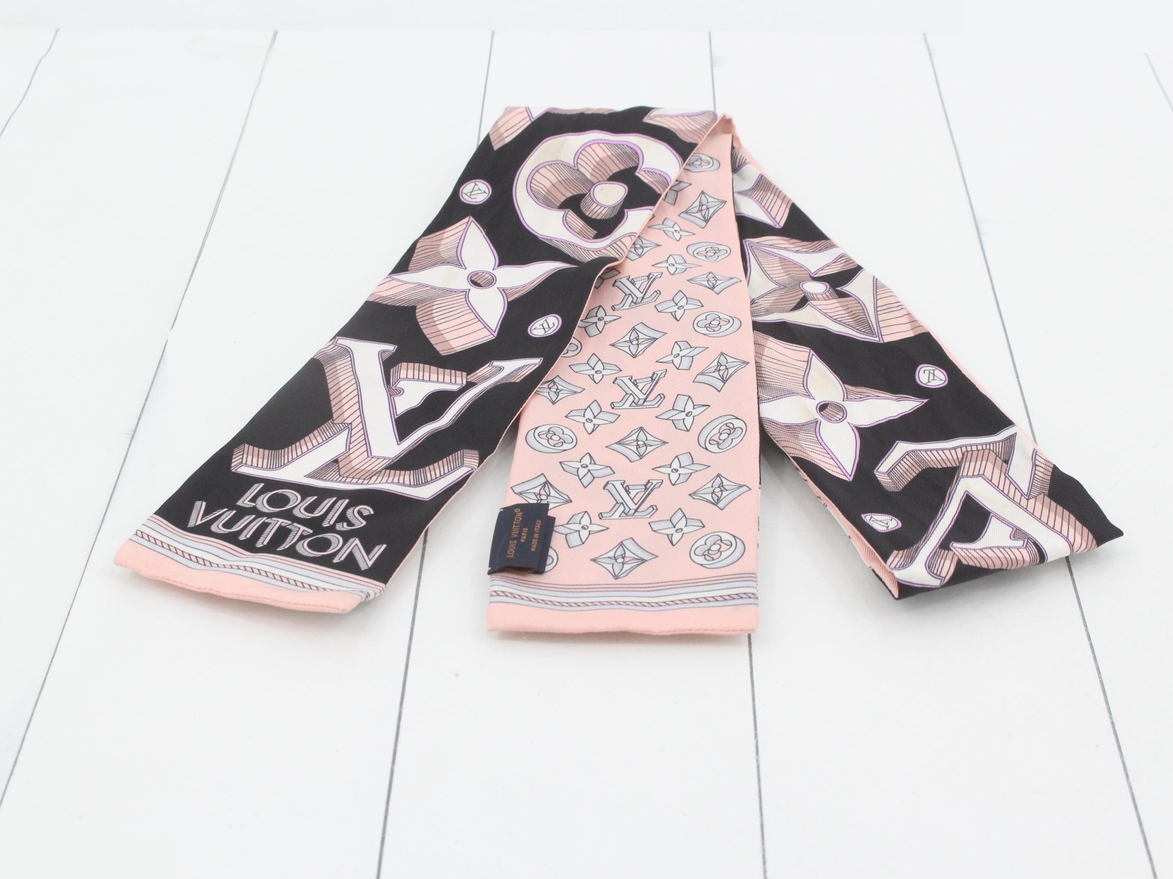 scarf — view 2