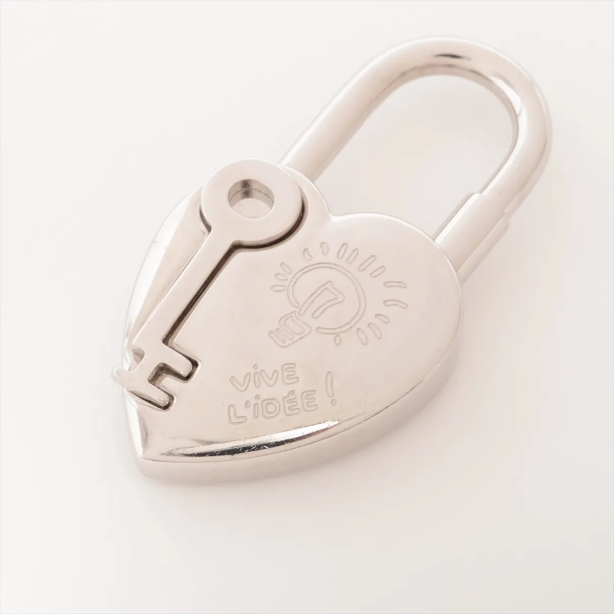 2004 ANNEE DE LA FANTAISIE Fantasy Heart Charm, Metal, Silver. Shows signs of wear,