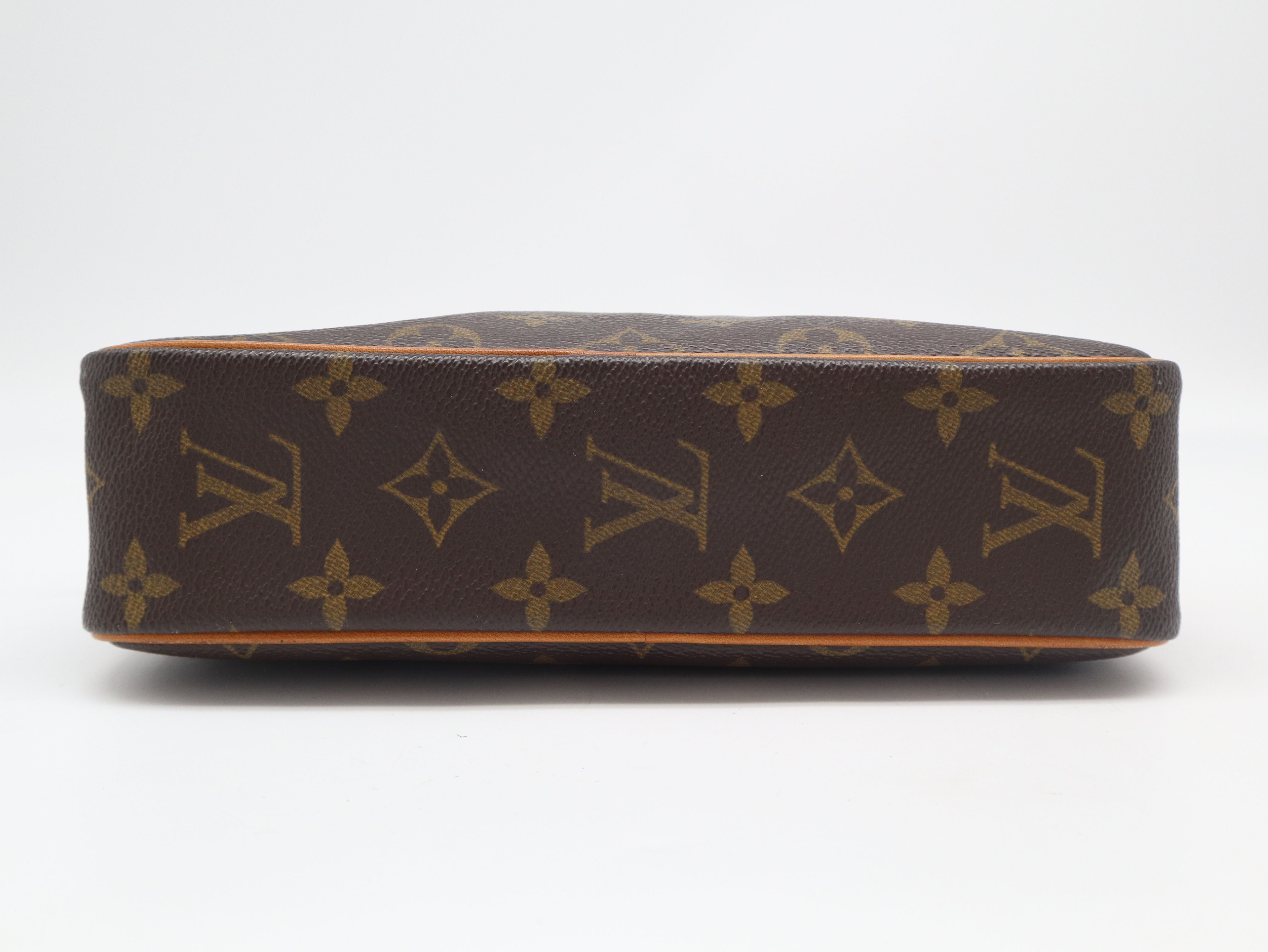 M51847 Monogram Compiegne 23 Second Bag — view 5