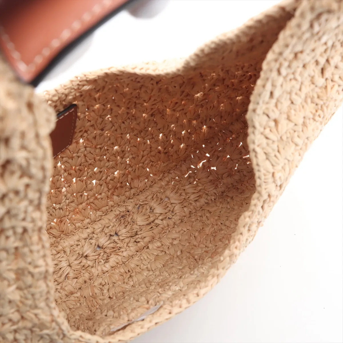 Triomphe Classic Pannier Hobo Raffia x Leather Shoulder Bag Beige — view 7