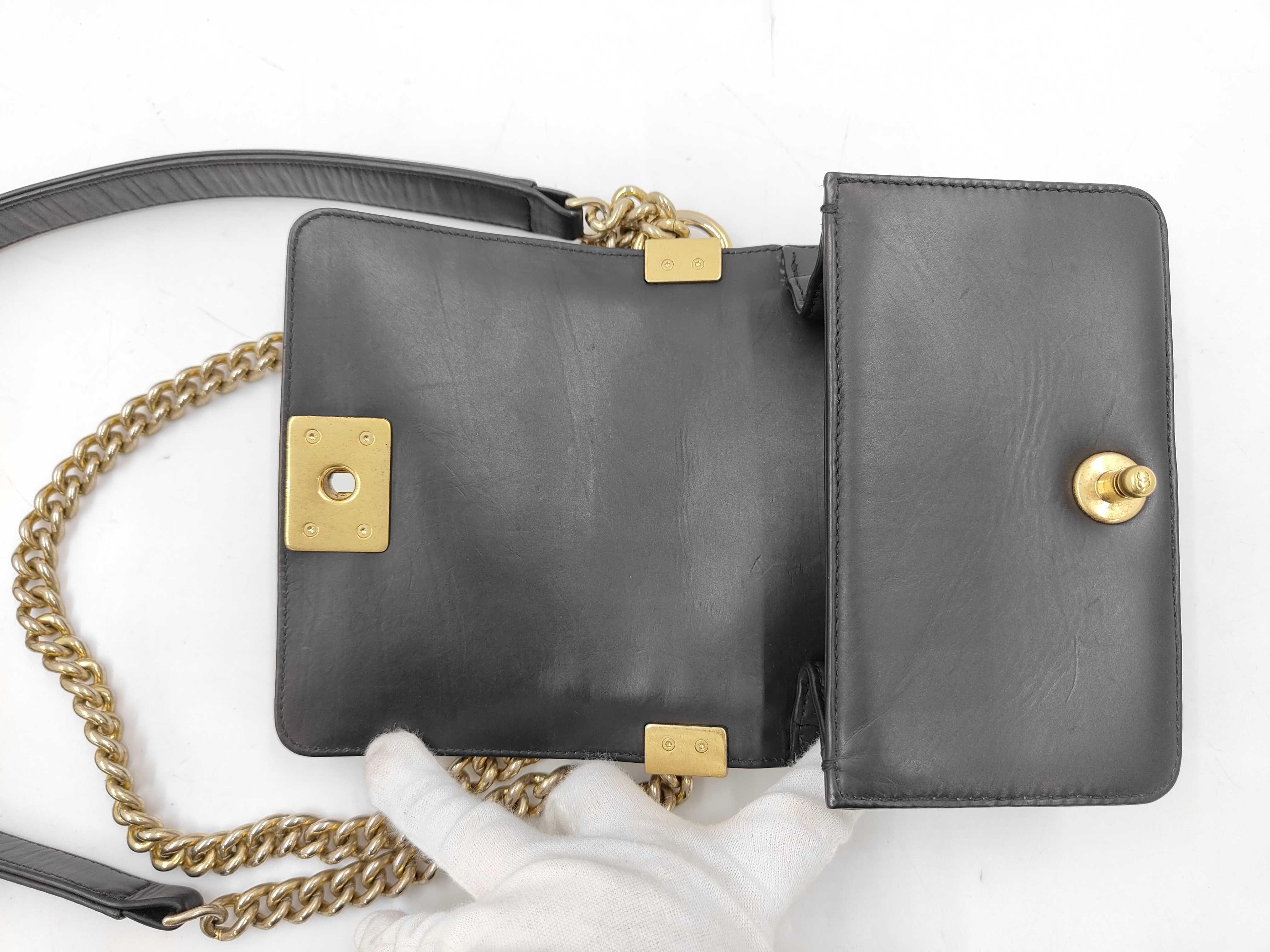 Lambskin Black Boy Chanel Shoulder Bag (Serial Number 17) — view 11