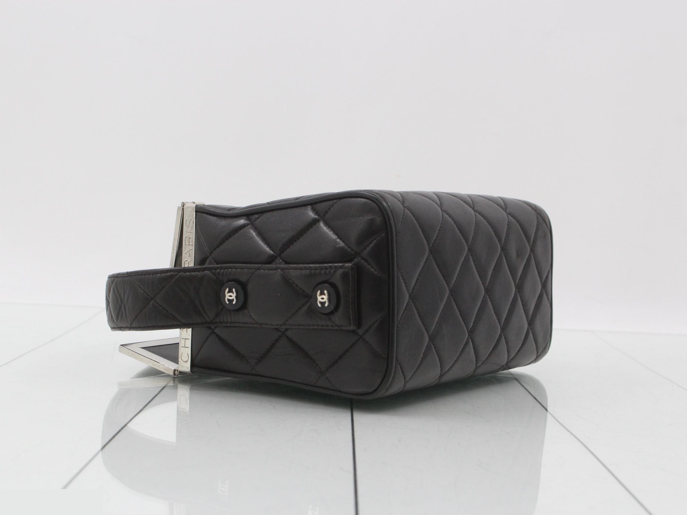 Matelassé coin purse style vanity bag, black, AP0250 — view 5