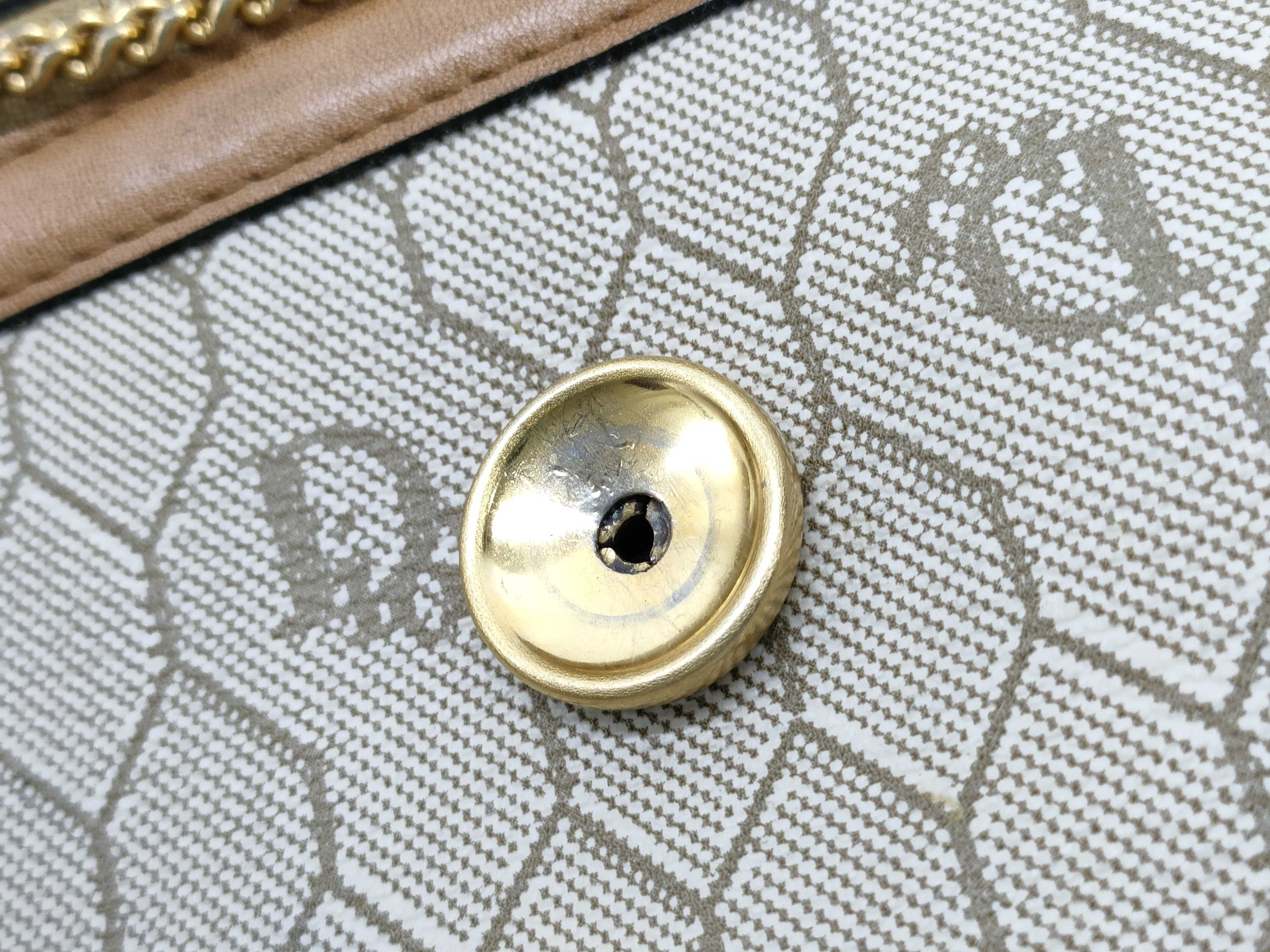 Honeycomb Pattern Chain Shoulder Bag — view 13