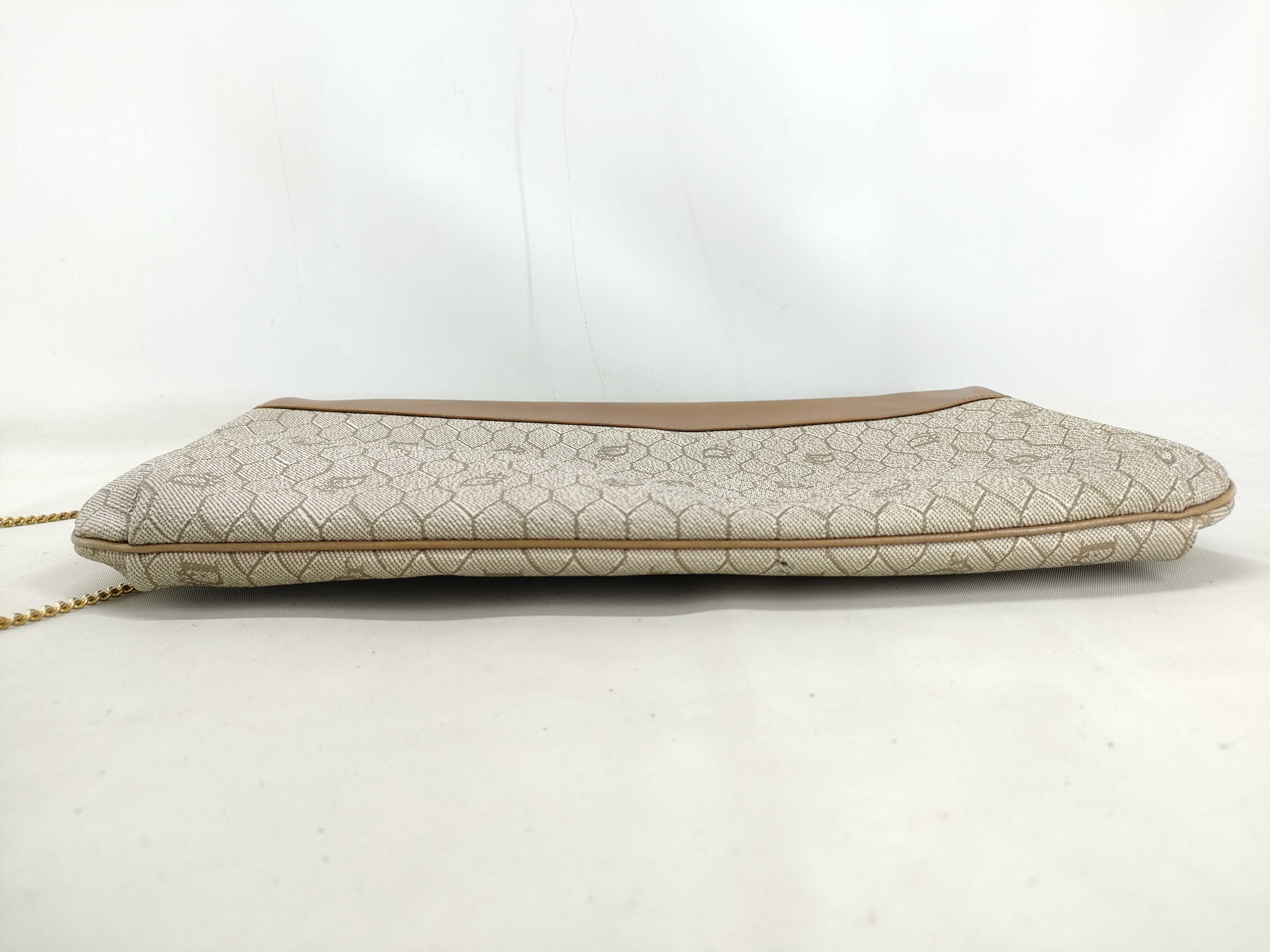 Honeycomb Pattern Chain Shoulder Bag — view 3