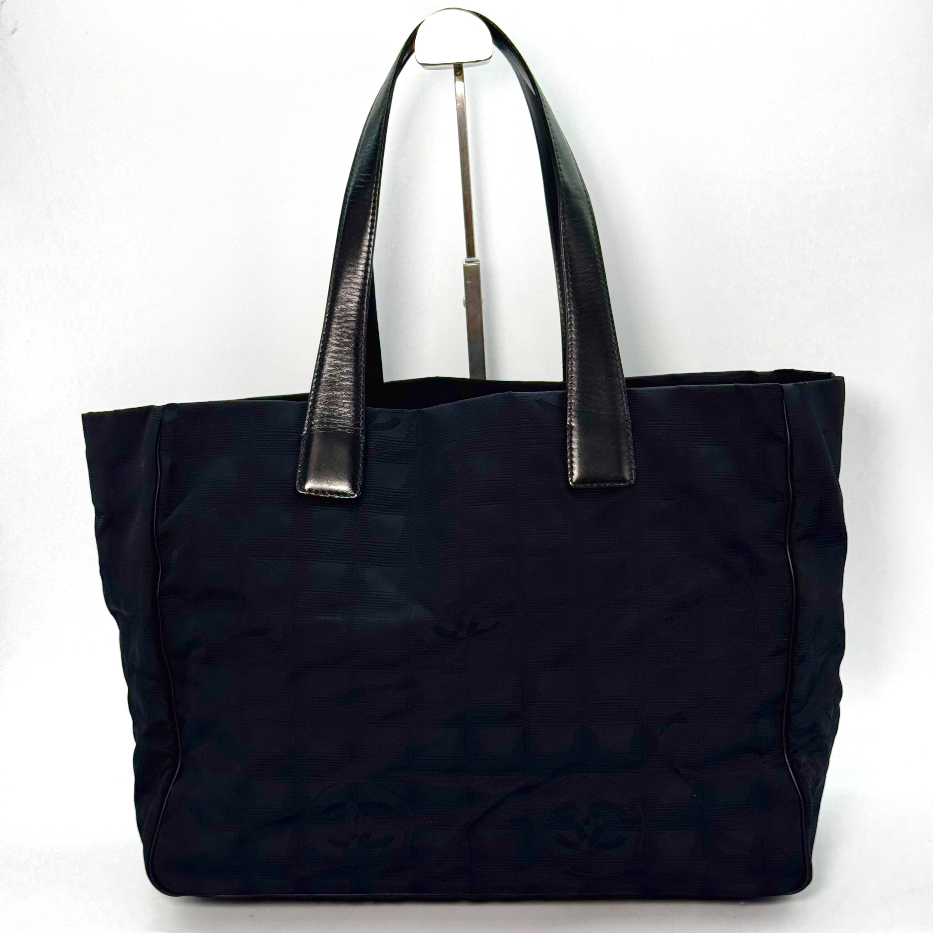 New Travel Line Tote Bag, Black, 268155829 Tote Bag — view 2