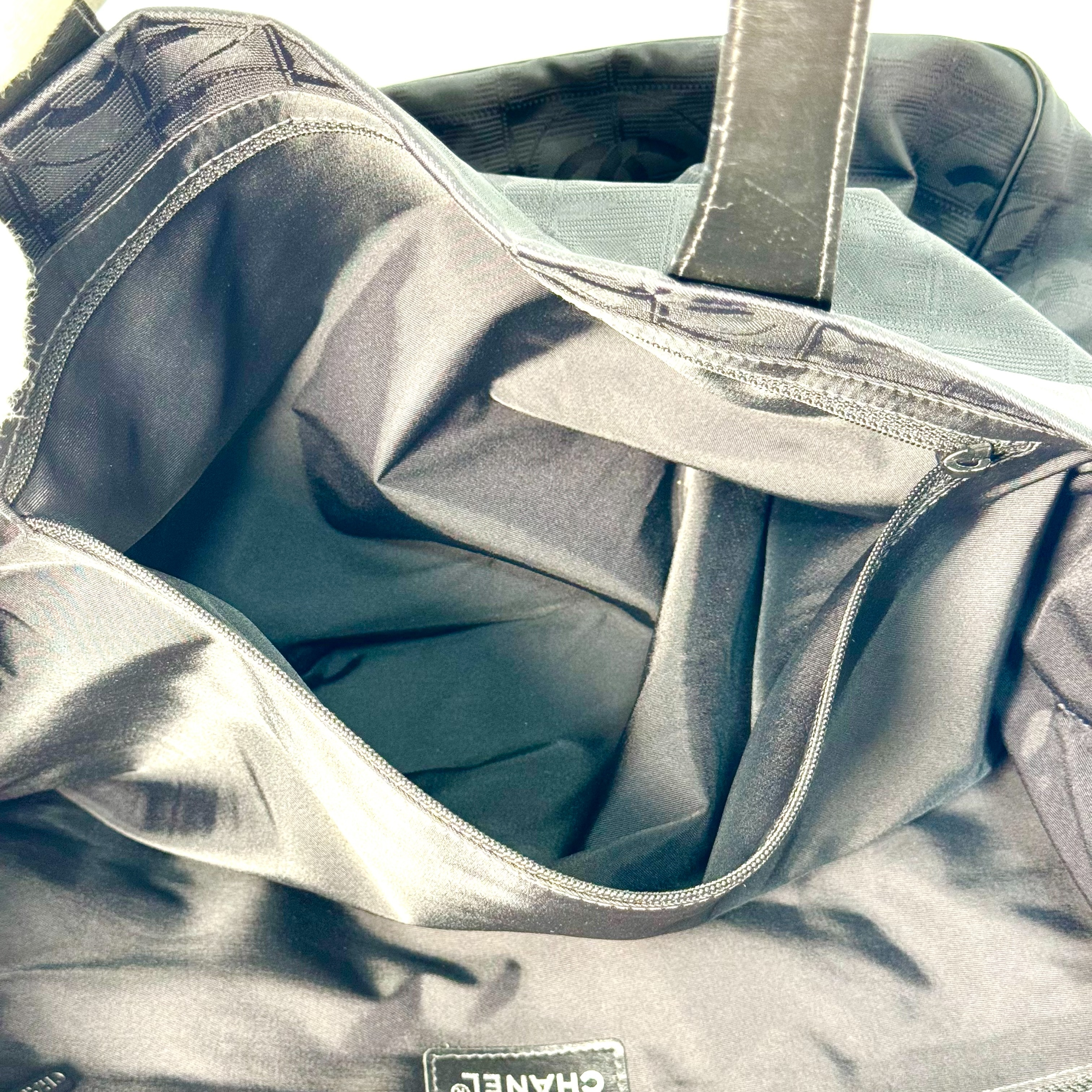 New Travel Line Tote Bag, Black, 268155829 Tote Bag — view 6