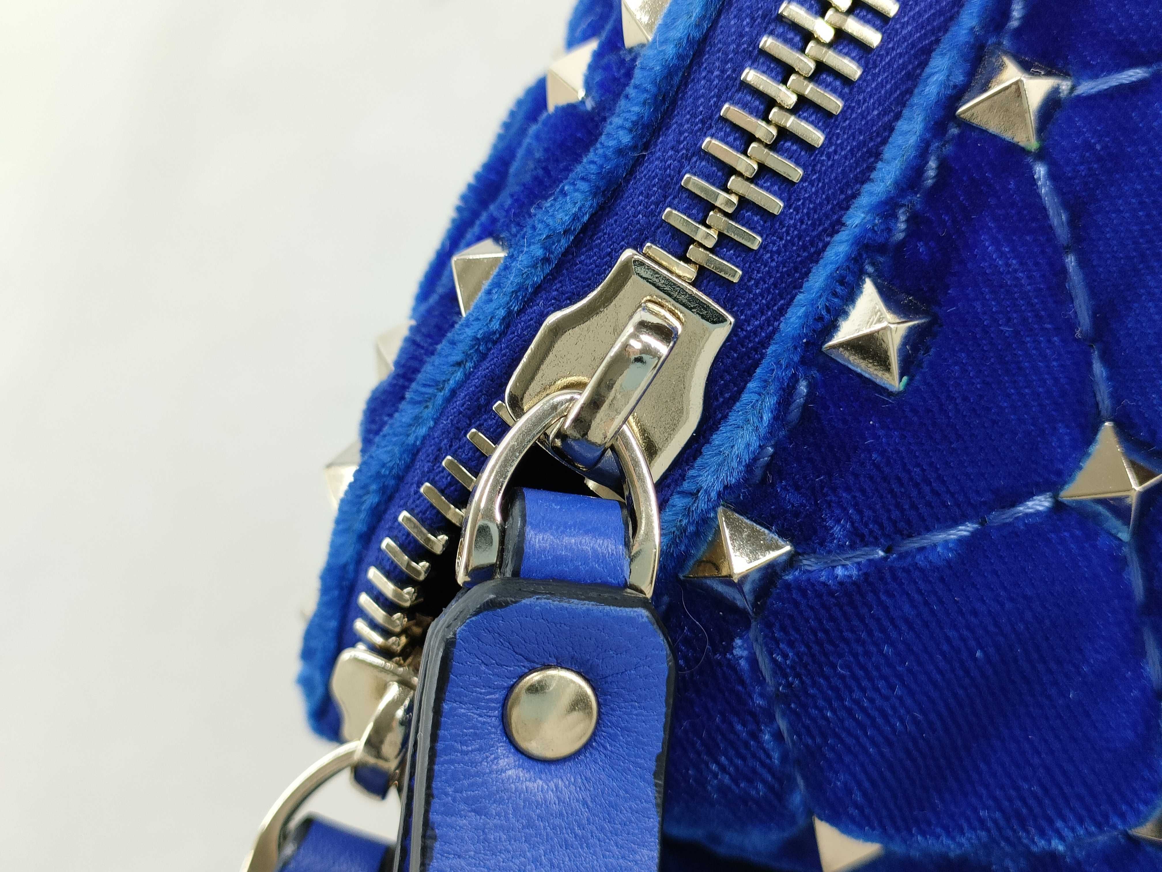 Rockstud Blue Velour Leather Waist Bag (Includes spare studs, dust bag, and booklet) — view 13
