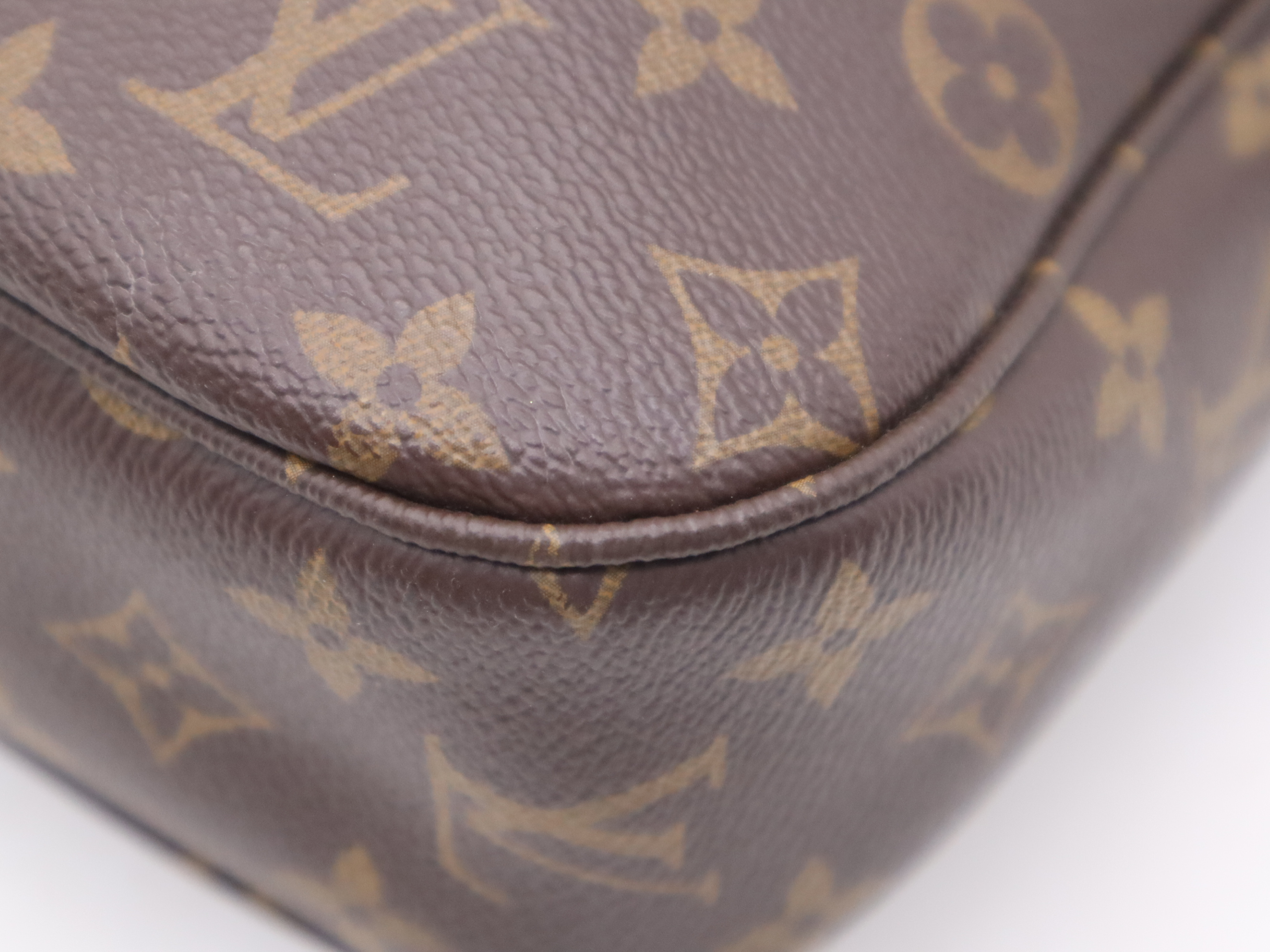 M41679 Monogram Mabillon Shoulder Bag — view 10