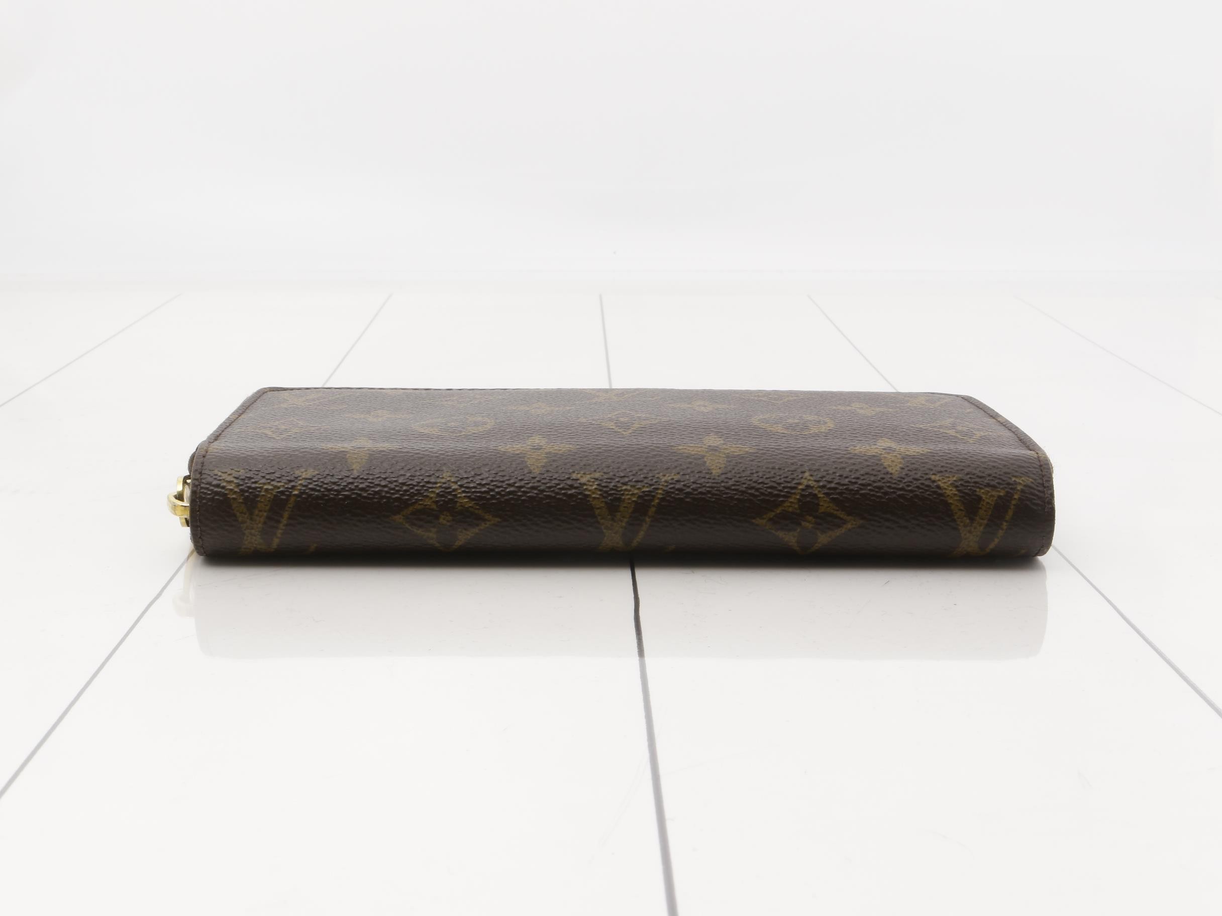 Zippy Wallet Rose Ballerine Monogram — view 3