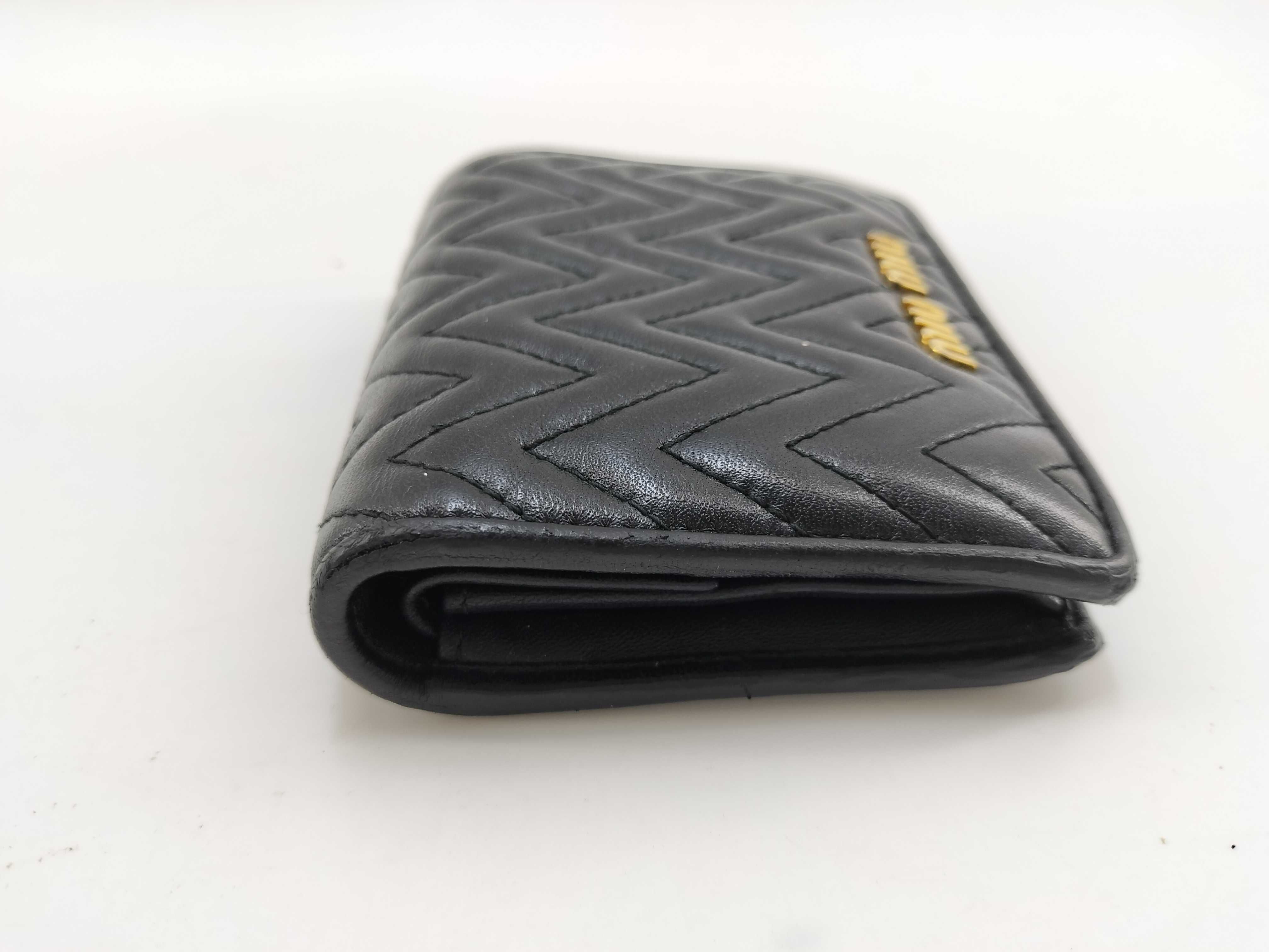 bi-fold wallet — view 3