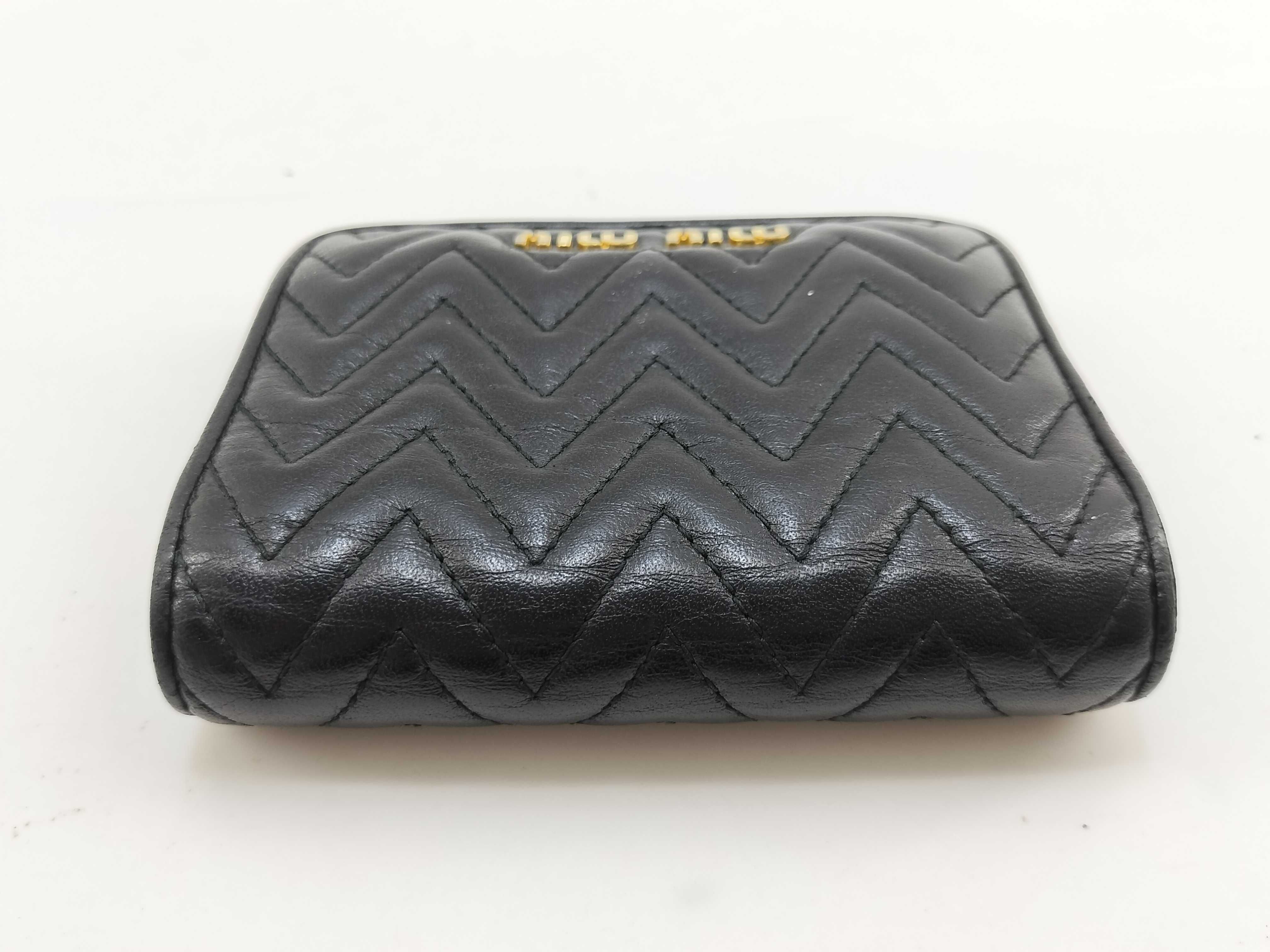 bi-fold wallet — view 5