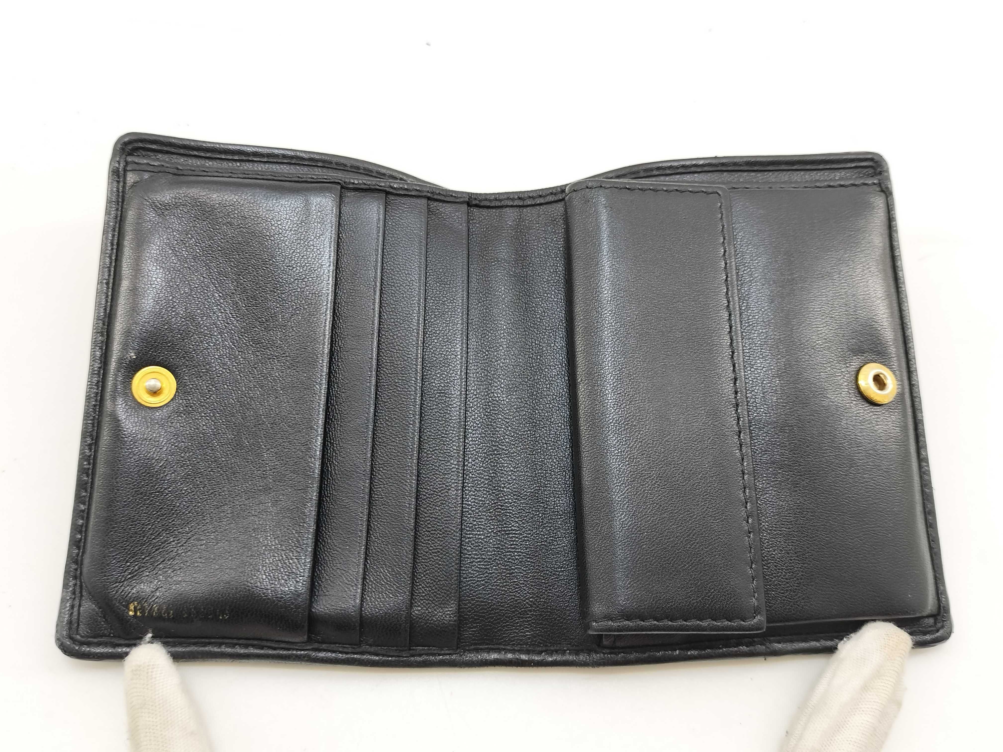 bi-fold wallet — view 9