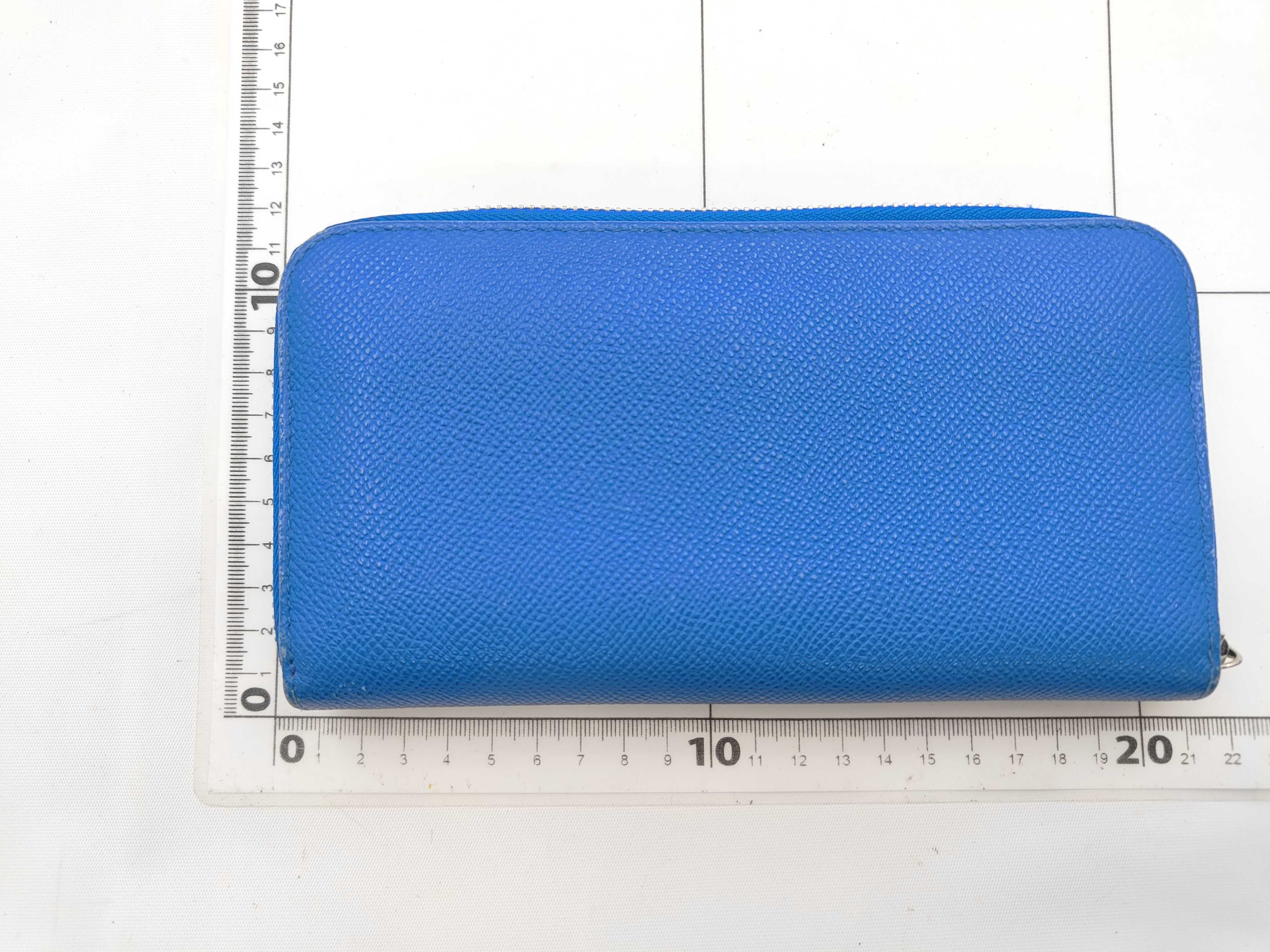 B.zero1 Leather Round Zip Wallet — view 2