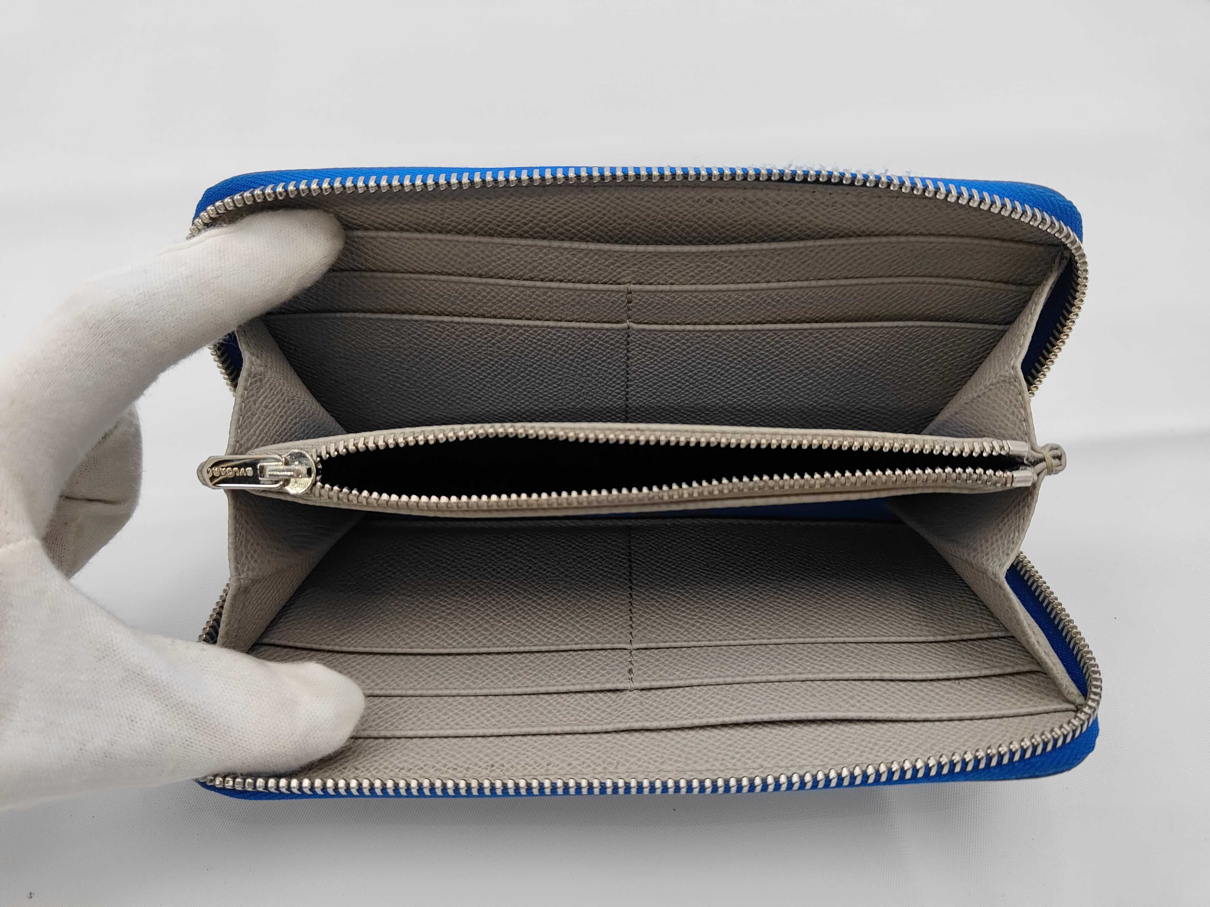 B.zero1 Leather Round Zip Wallet — view 11