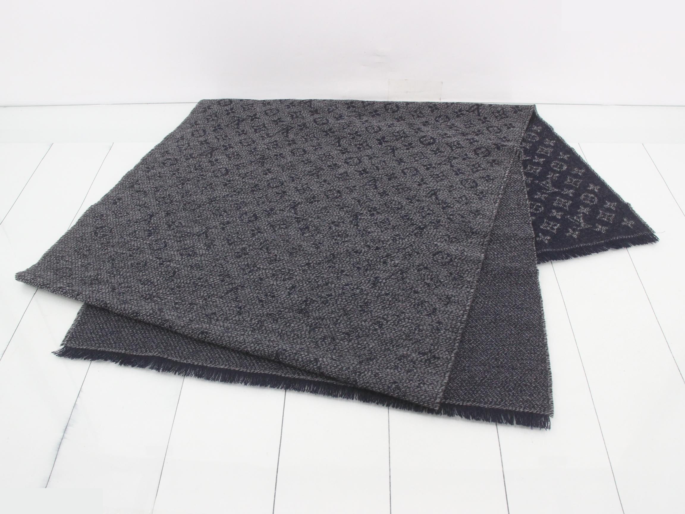 Monogram stole with tag — view 3